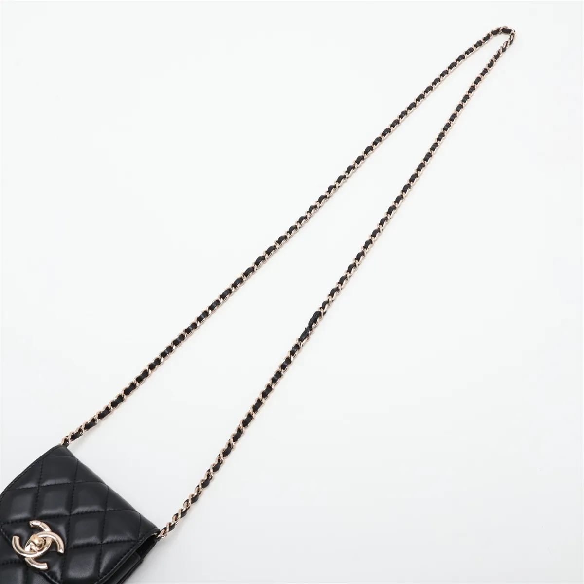 Matelassé Lambskin Chain Shoulder Bag Phone Case Black Gold Hardware 28717760 (Serial Number 28) — view 5