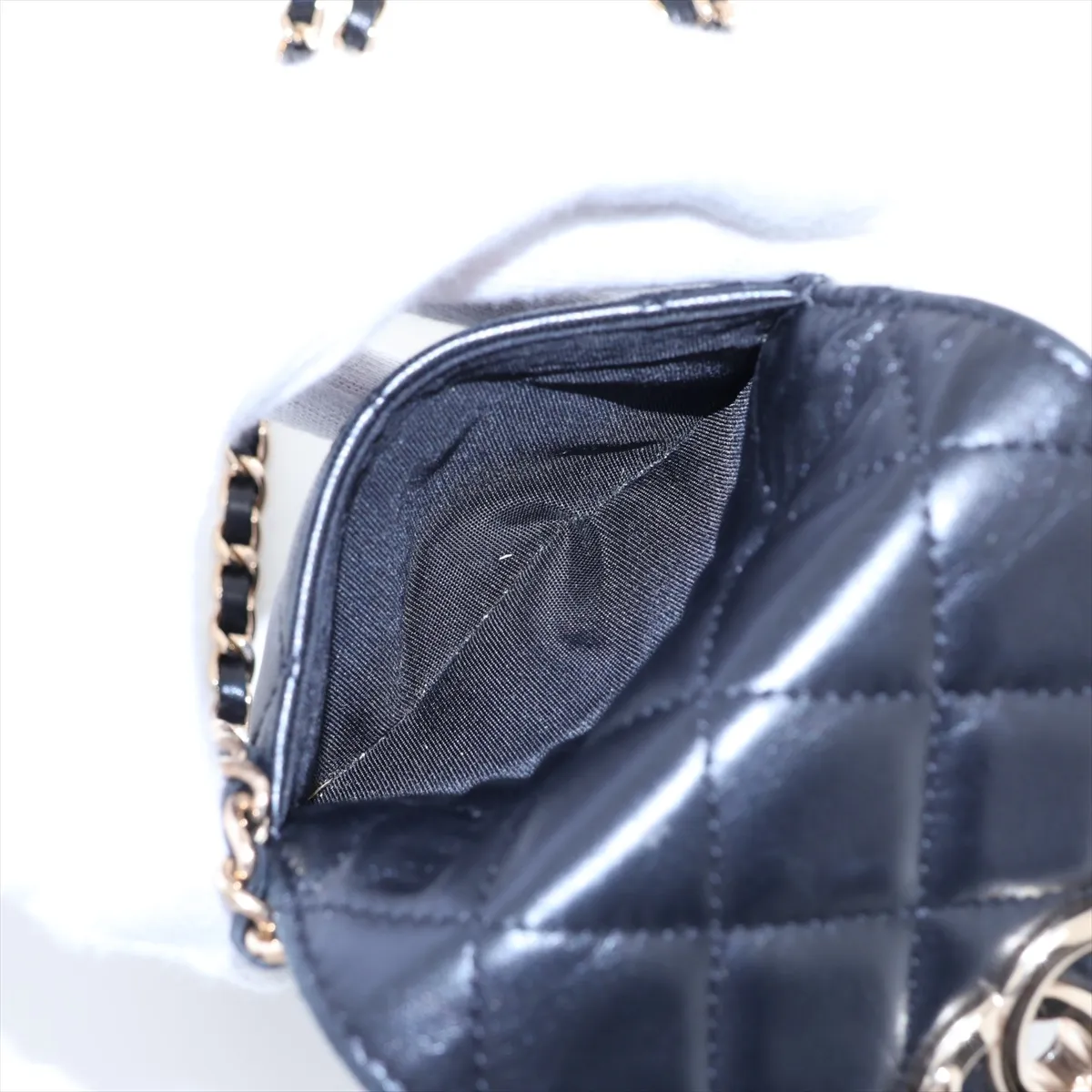 Matelassé Lambskin Chain Shoulder Bag Phone Case Black Gold Hardware 28717760 (Serial Number 28) — view 7