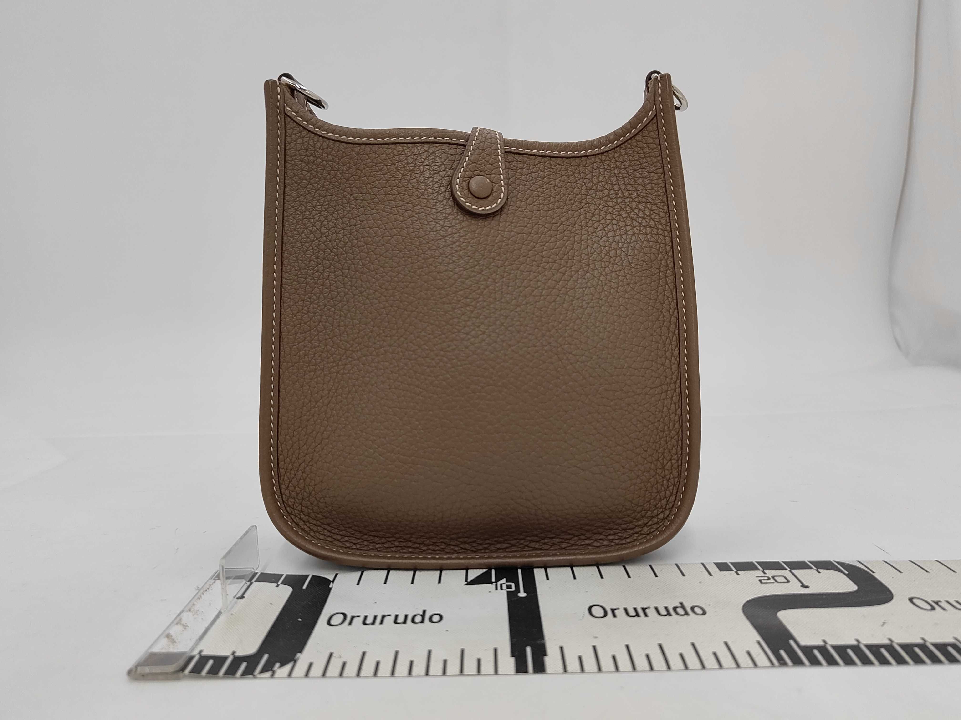 Evelyne TPM Taurillon Clemence Etoupe Silver Hardware Z Stamp Shoulder Bag — view 2
