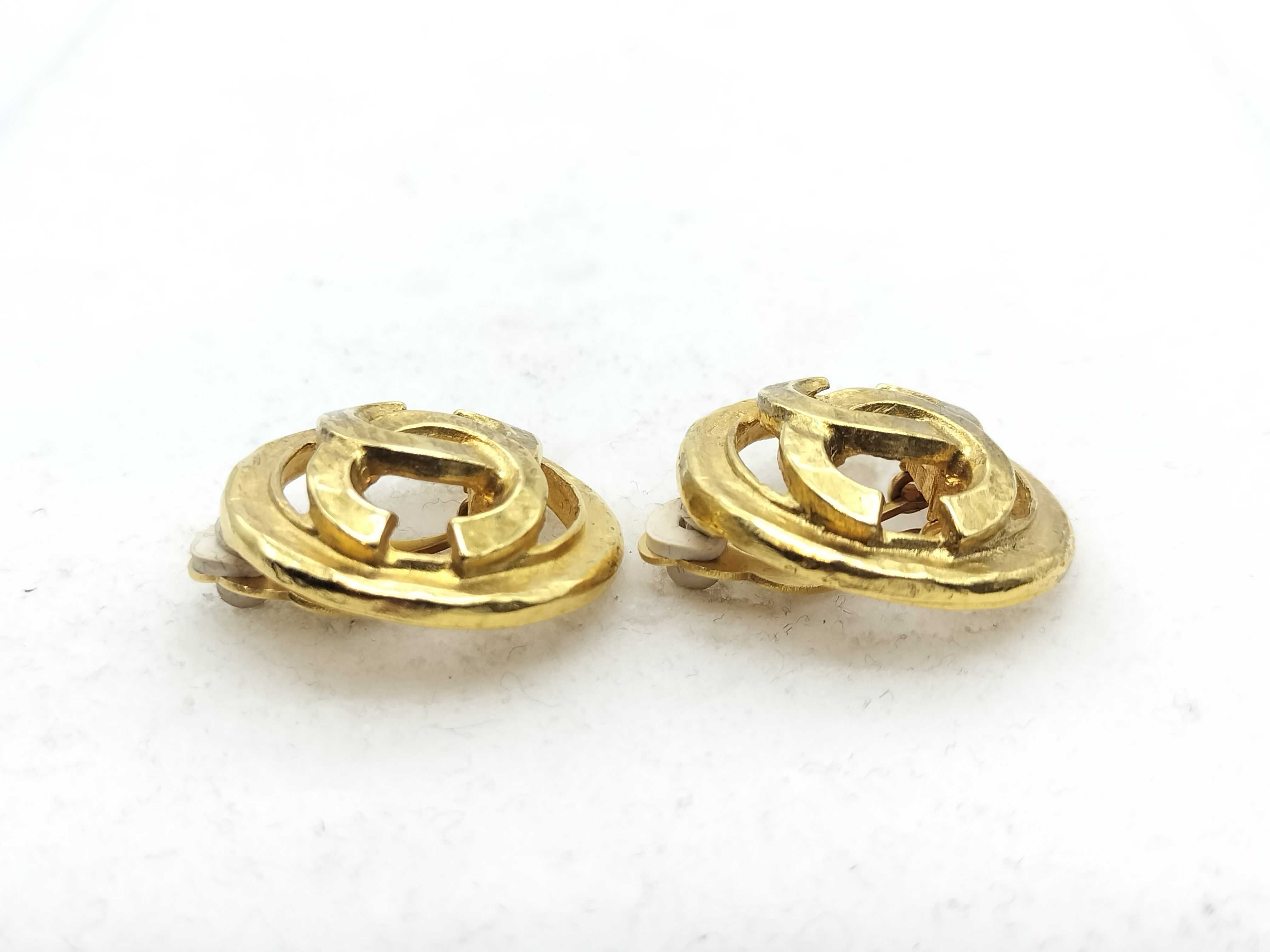 Earrings — view 3