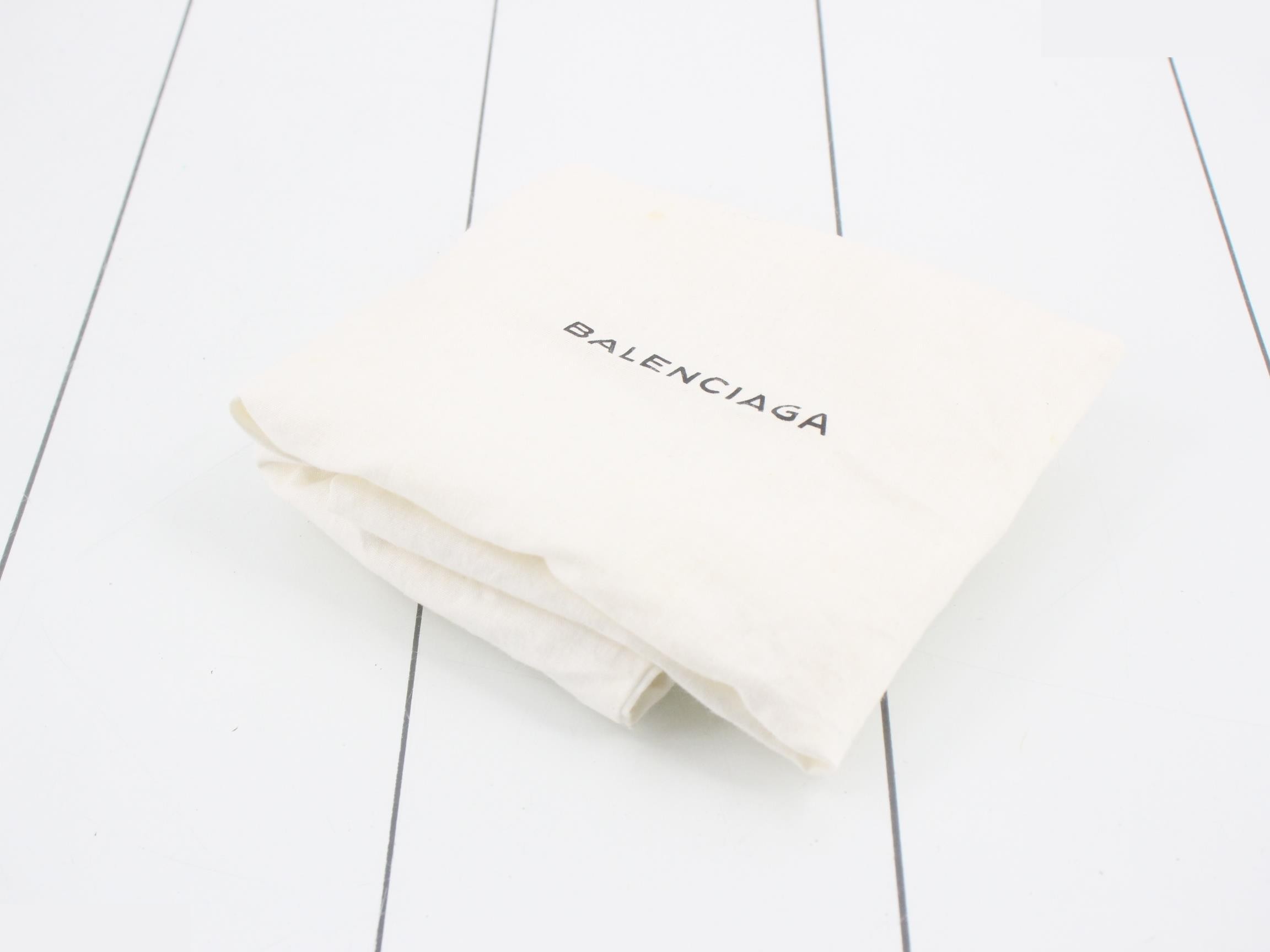 Classic handbag — view 7
