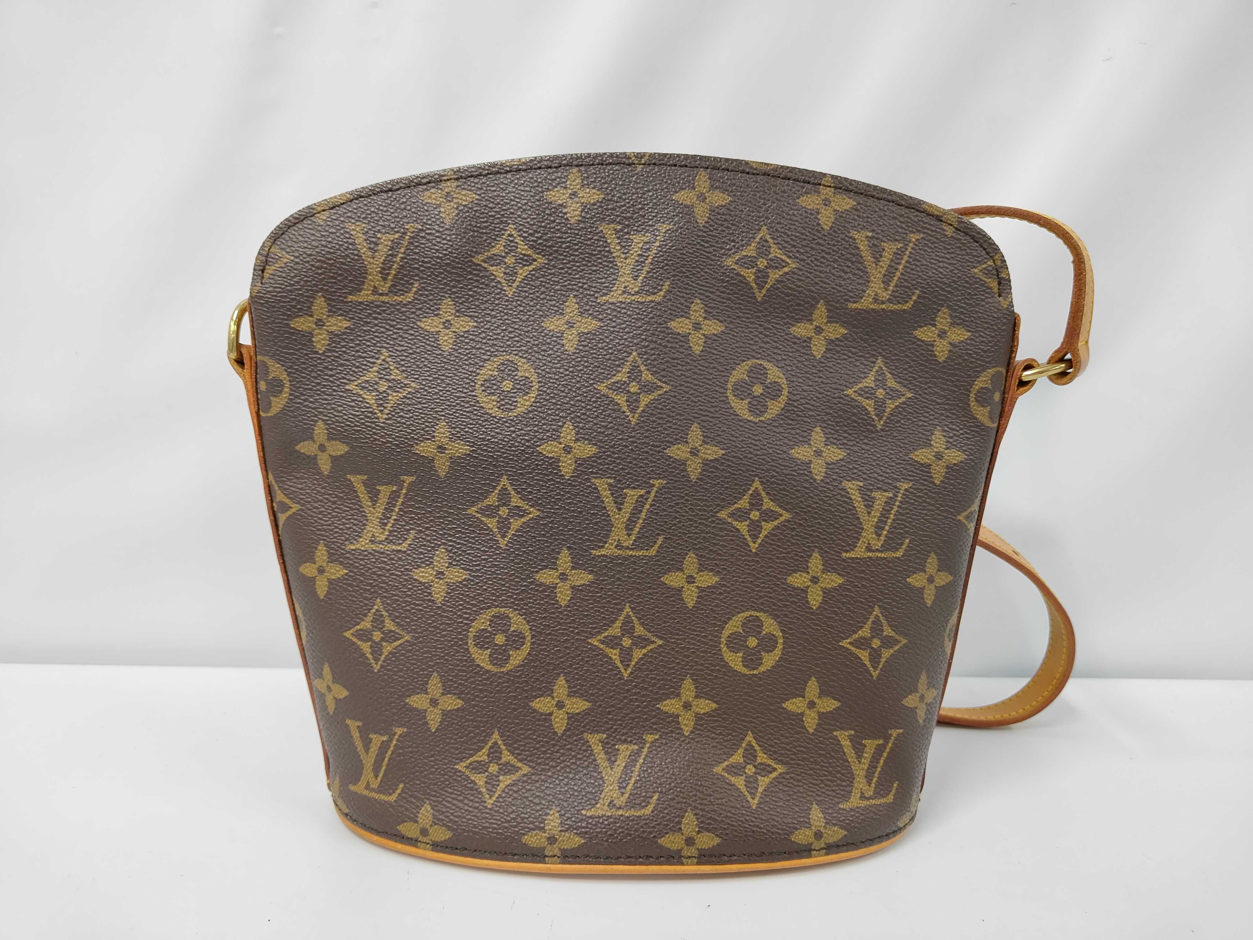 Druot Shoulder Bag