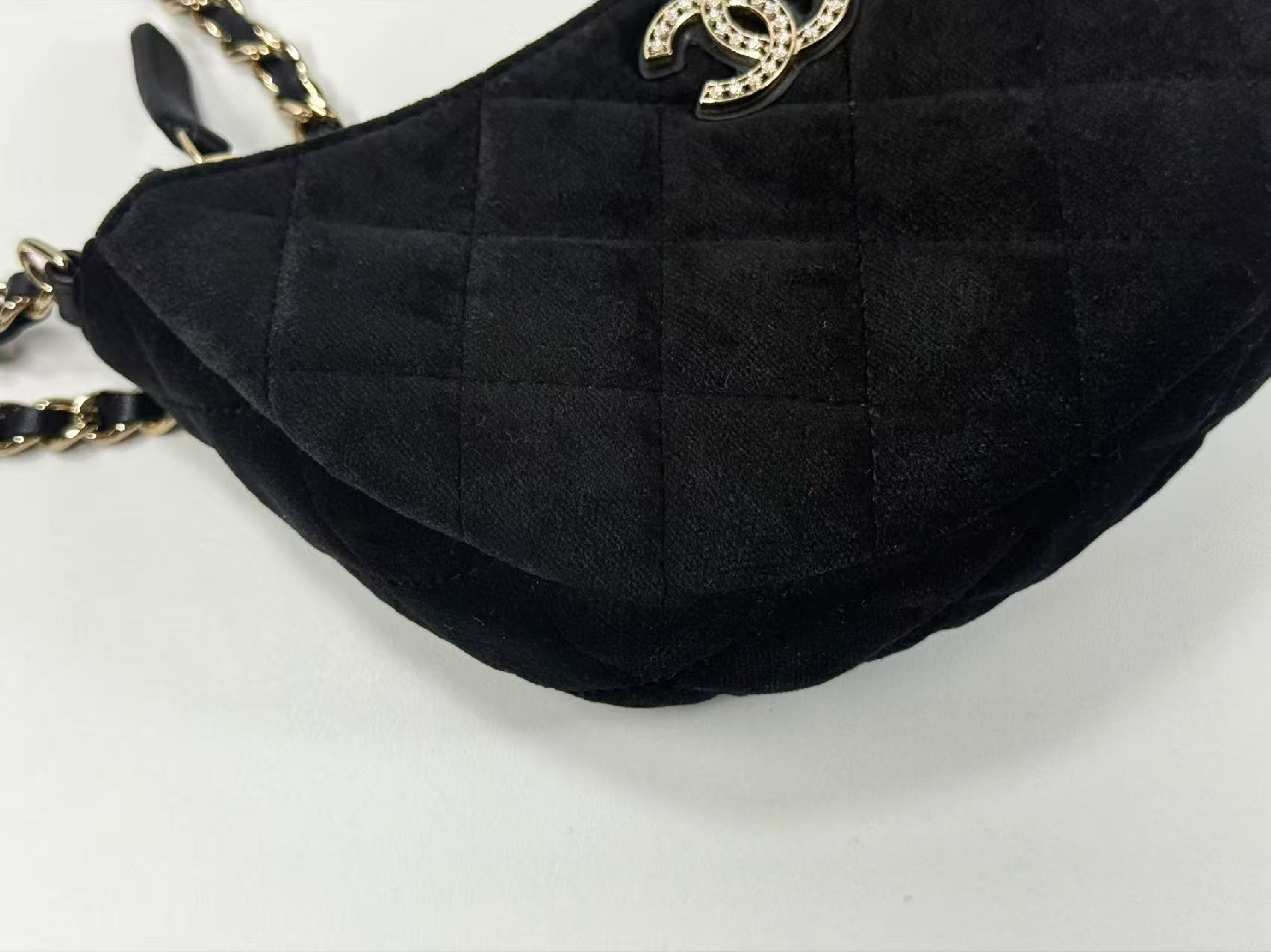 Black Matelassé Velour Hobo Bag, VIP G, Stored Item, W17/H11/D3cm (approx.), with Box, Dust Bag, Booklet, and Random Serial Number, Gold Hardware, LUP099E9 Shoulder Bag — view 8