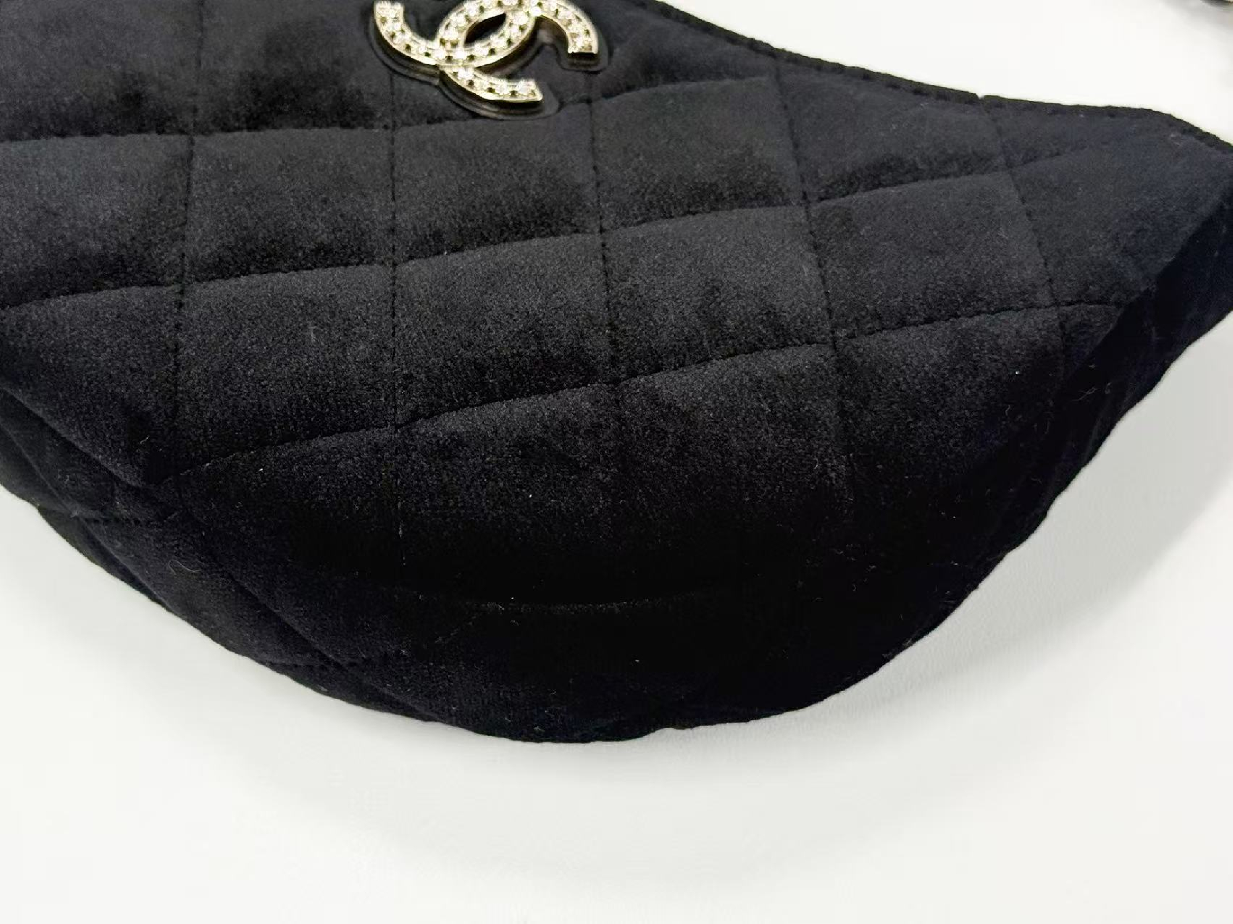 Black Matelassé Velour Hobo Bag, VIP G, Stored Item, W17/H11/D3cm (approx.), with Box, Dust Bag, Booklet, and Random Serial Number, Gold Hardware, LUP099E9 Shoulder Bag — view 9