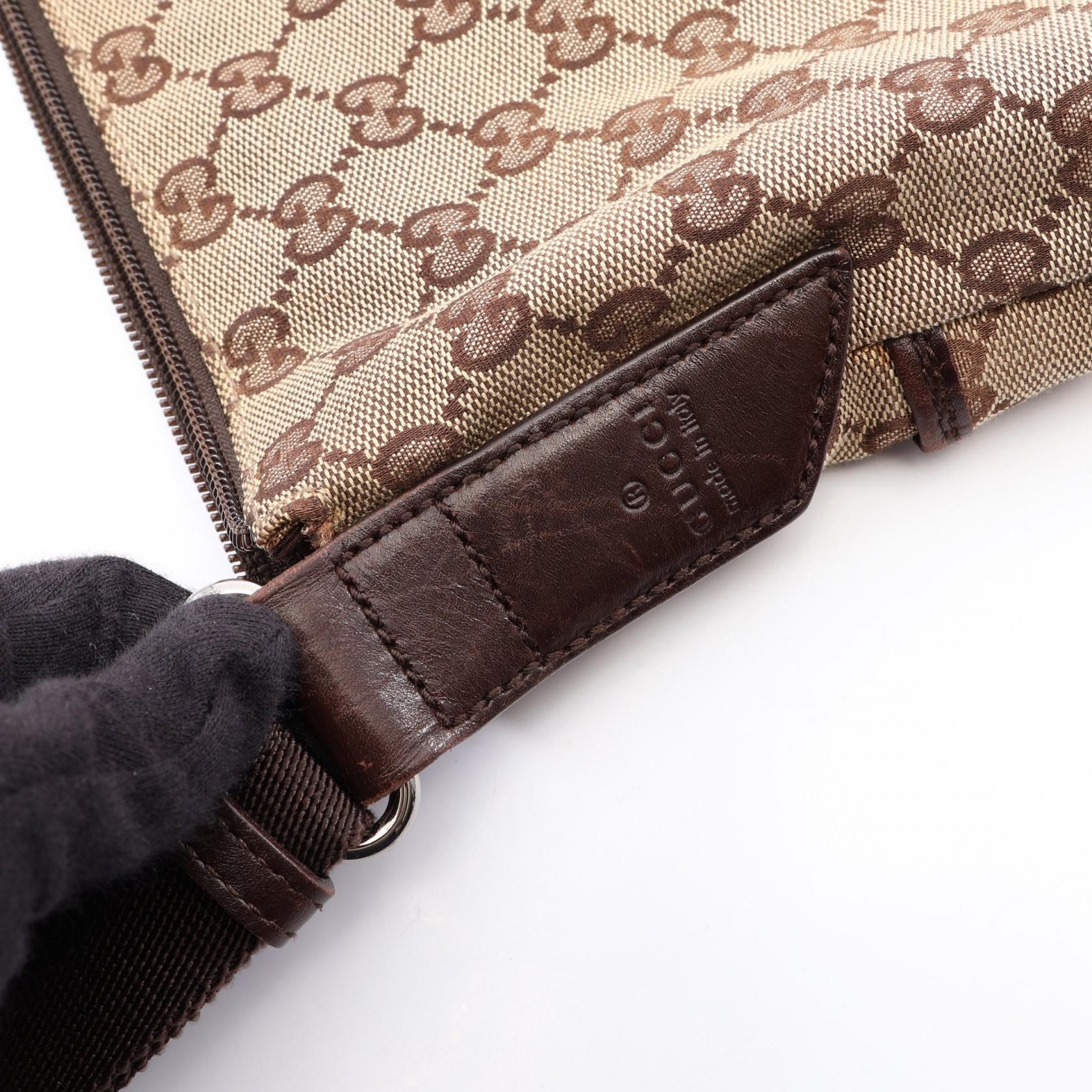 GG Canvas Messenger Bag — view 9