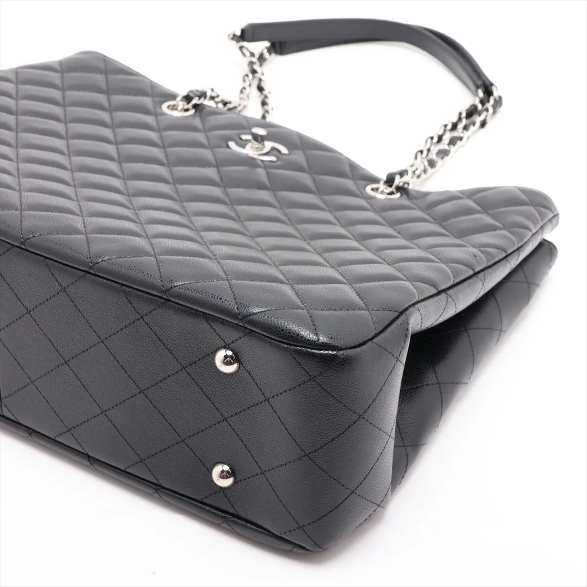 Matelassé Caviar Skin Chain Tote Bag, Black, Silver Hardware, A5C0GEG6, Random Plate — view 3