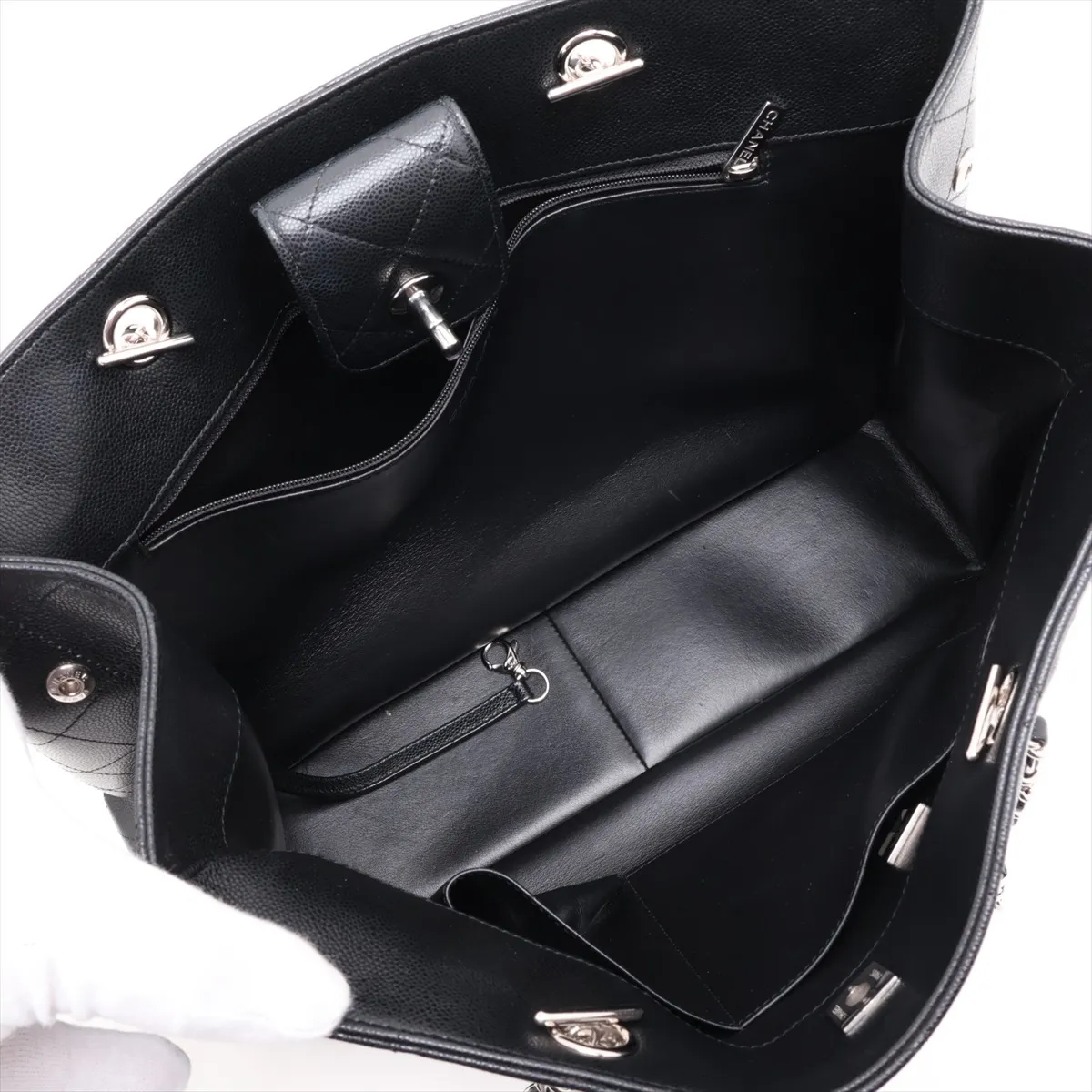 Matelassé Caviar Skin Chain Tote Bag, Black, Silver Hardware, A5C0GEG6, Random Plate — view 7