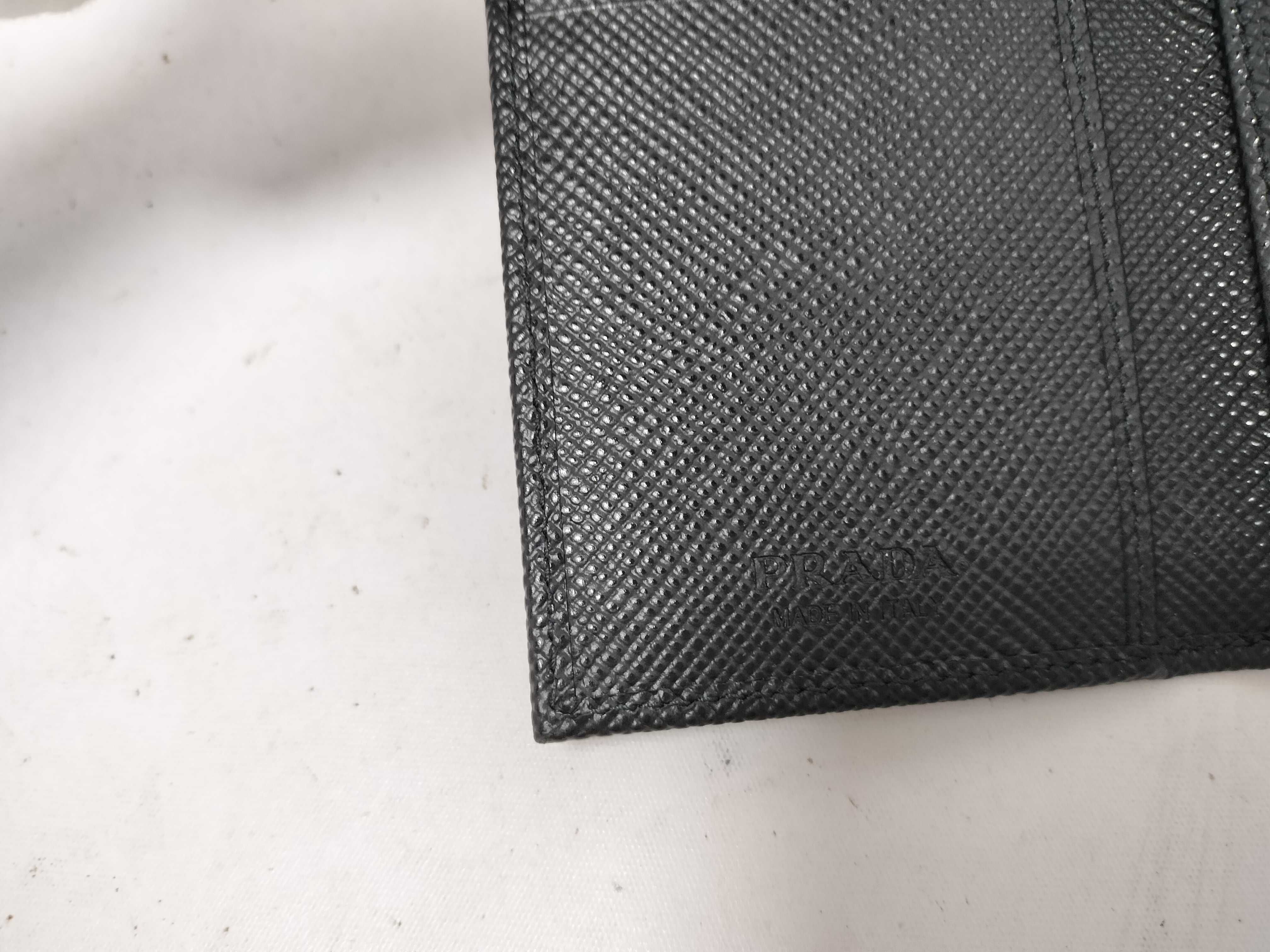 card case, bi-fold, Saffiano leather, 2MC101, black. (Card case, pass case, business card holder) — view 8