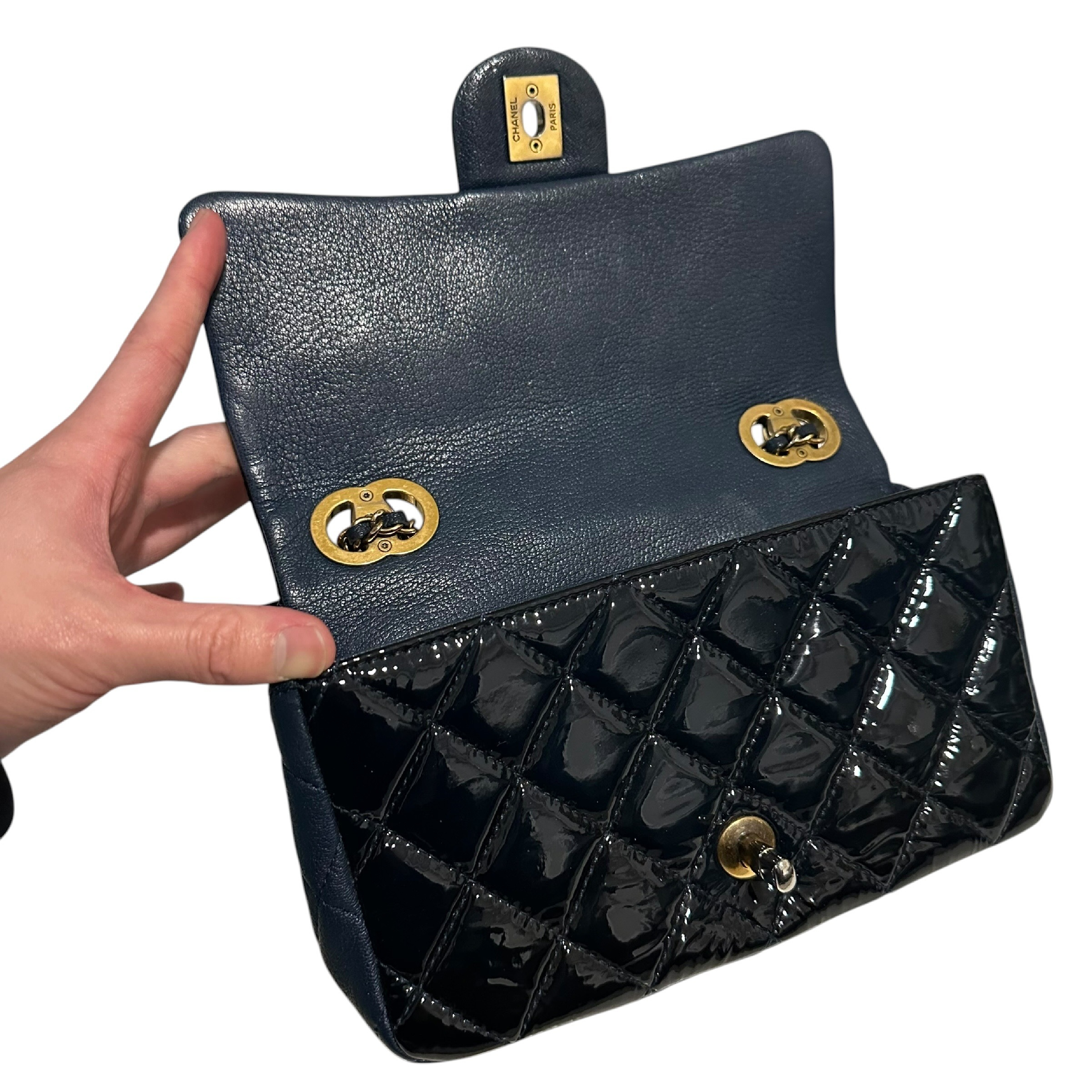 Matelassé Patent Leather Single Flap Double Chain Bag Navy Gold Shoulder Bag — view 11