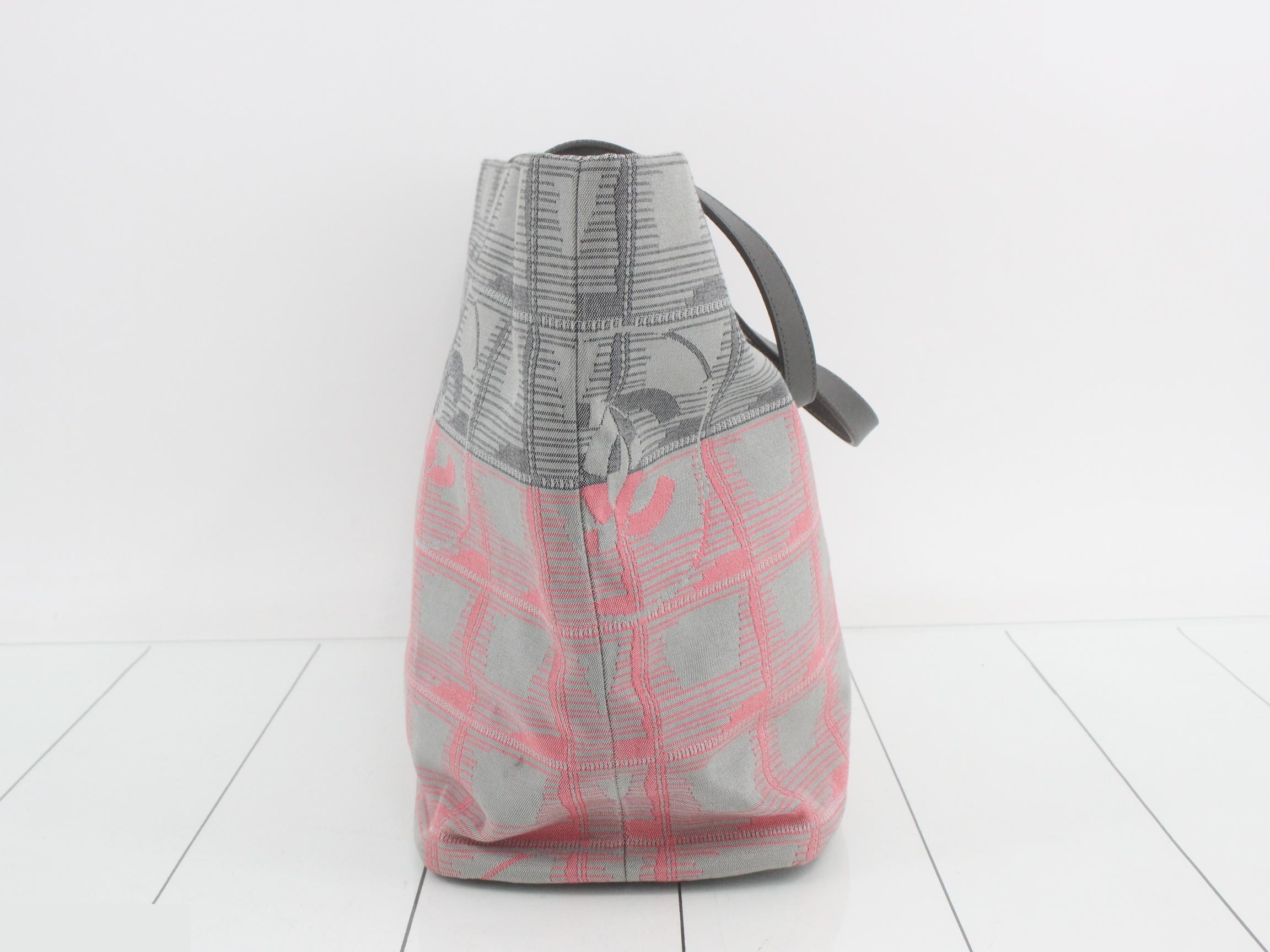 New Travel Line (Bags) - Tote Bag — view 4
