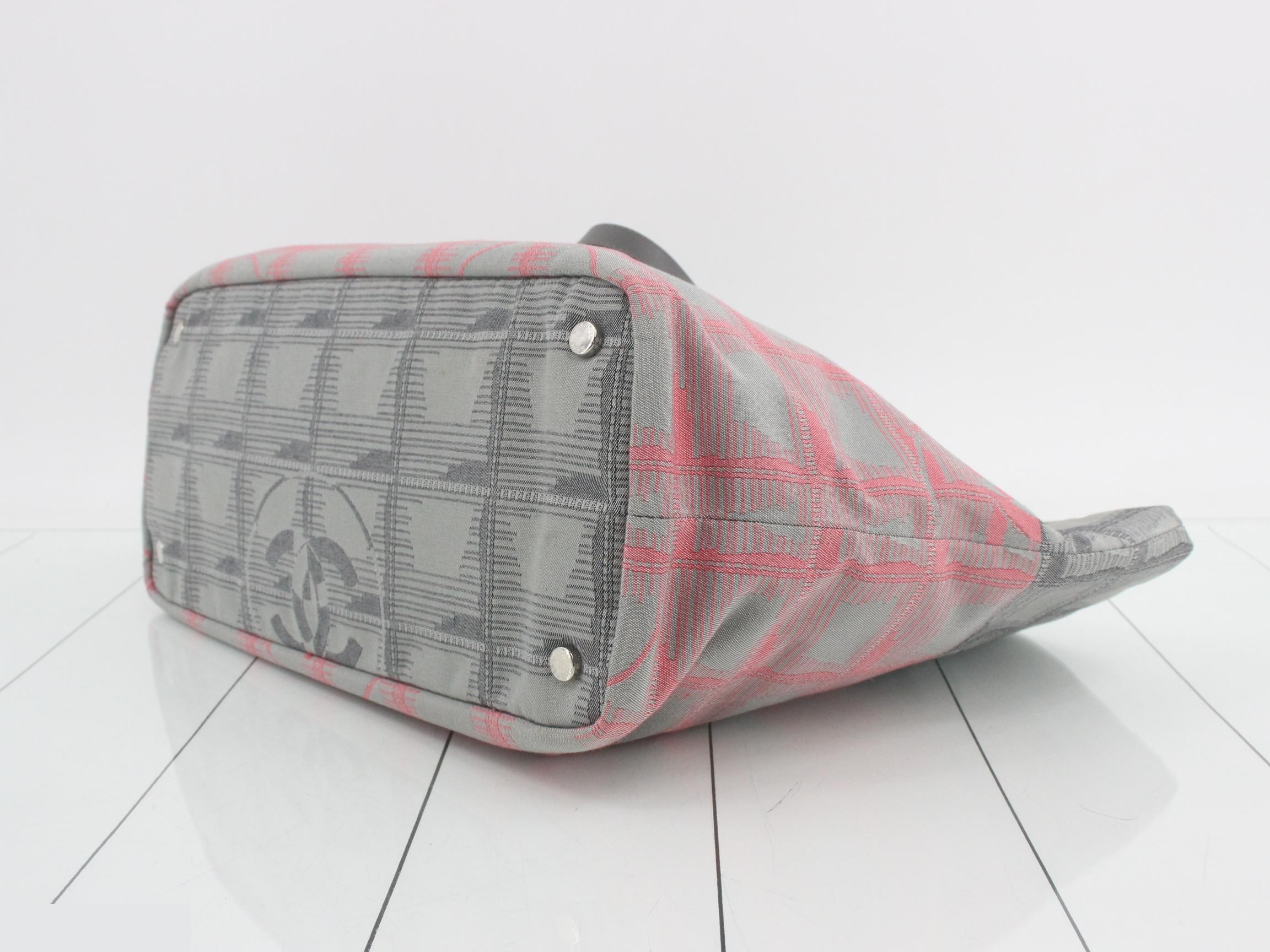 New Travel Line (Bags) - Tote Bag — view 6