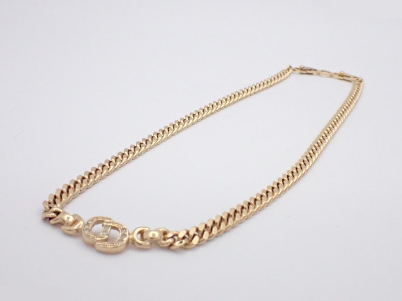 Total of 2 items: 1 necklace, 1 ring — view 2
