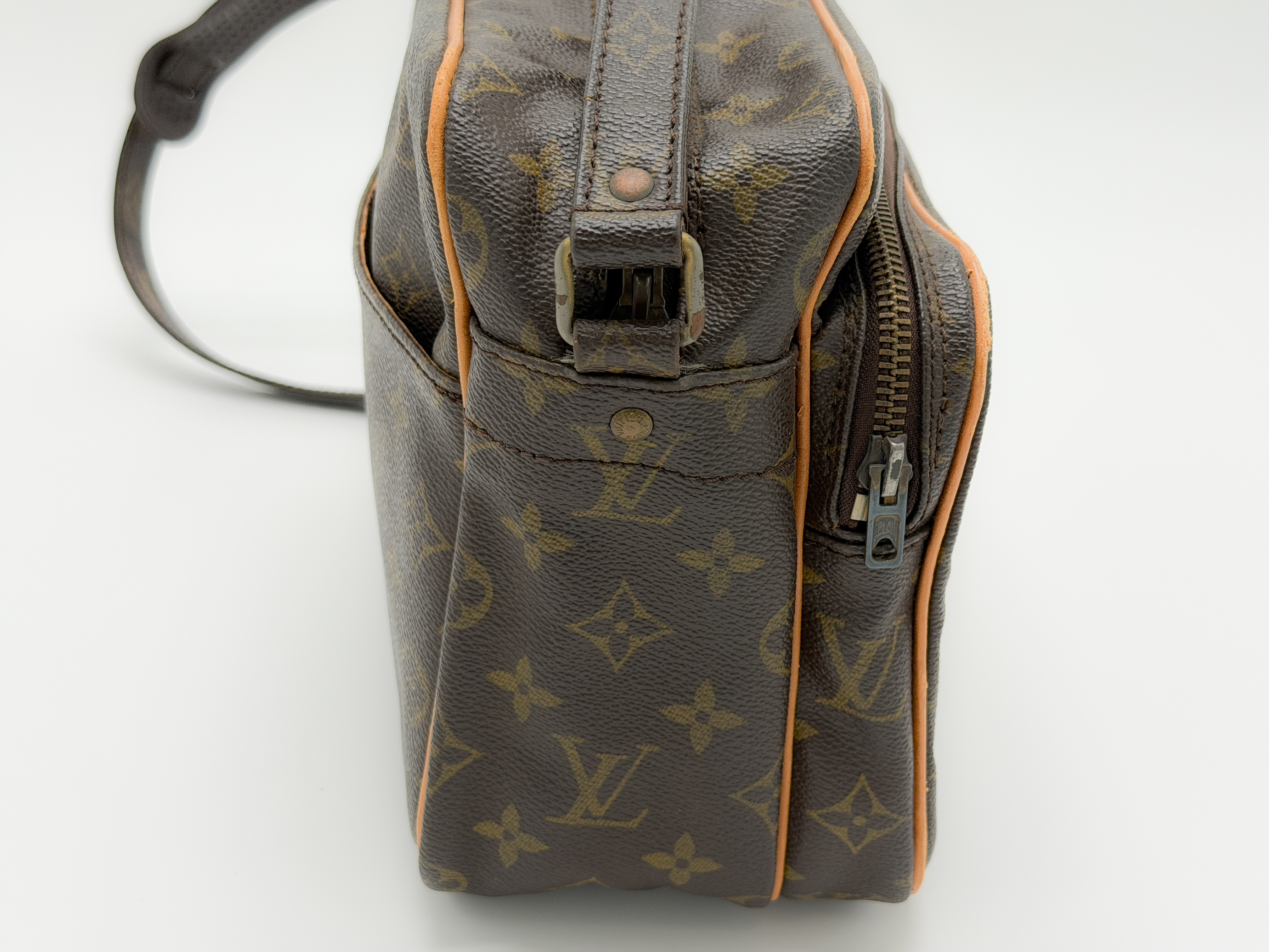 Monogram M45244 Nile Shoulder Bag (No Stickiness) — view 6