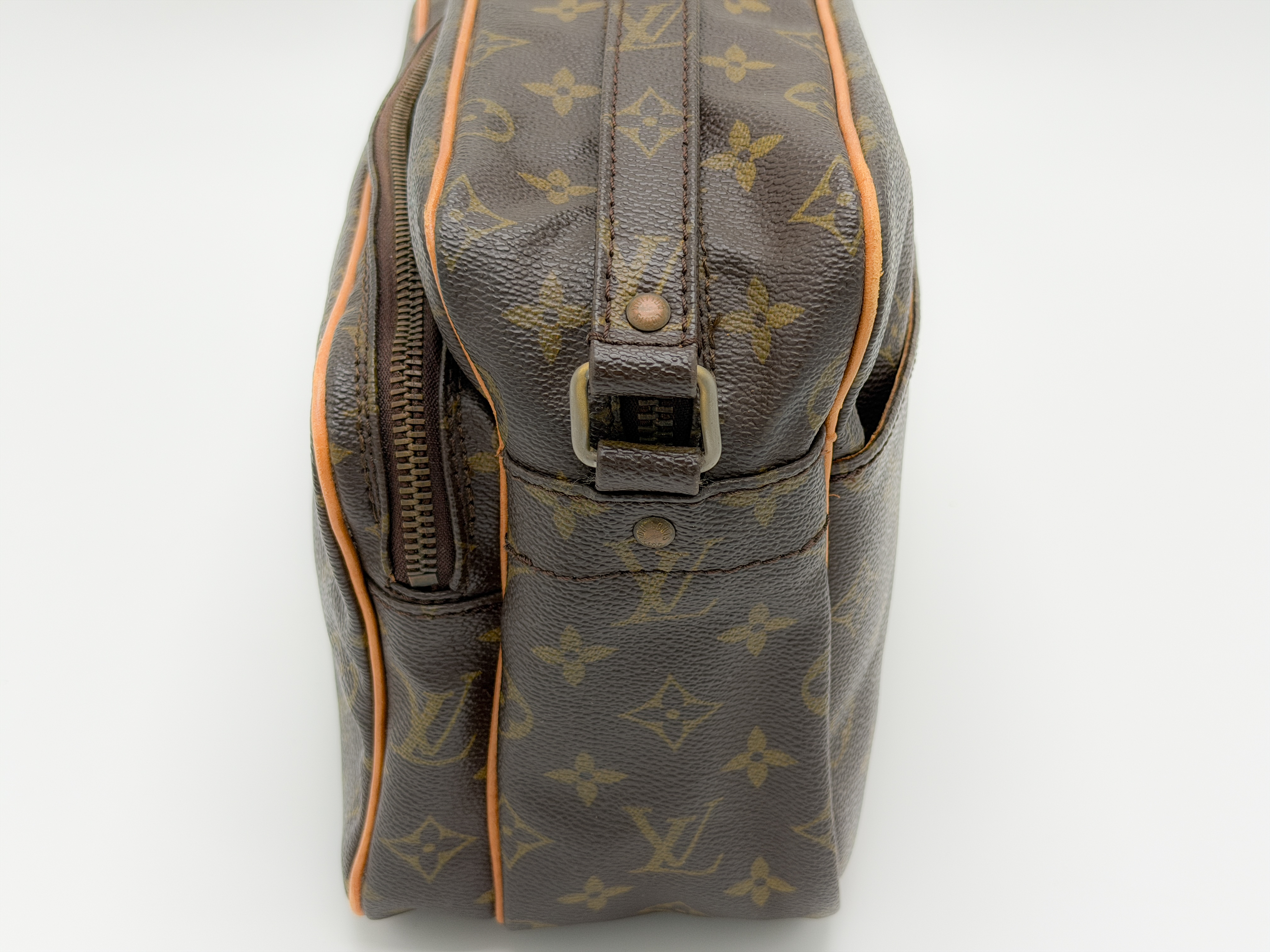 Monogram M45244 Nile Shoulder Bag (No Stickiness) — view 7