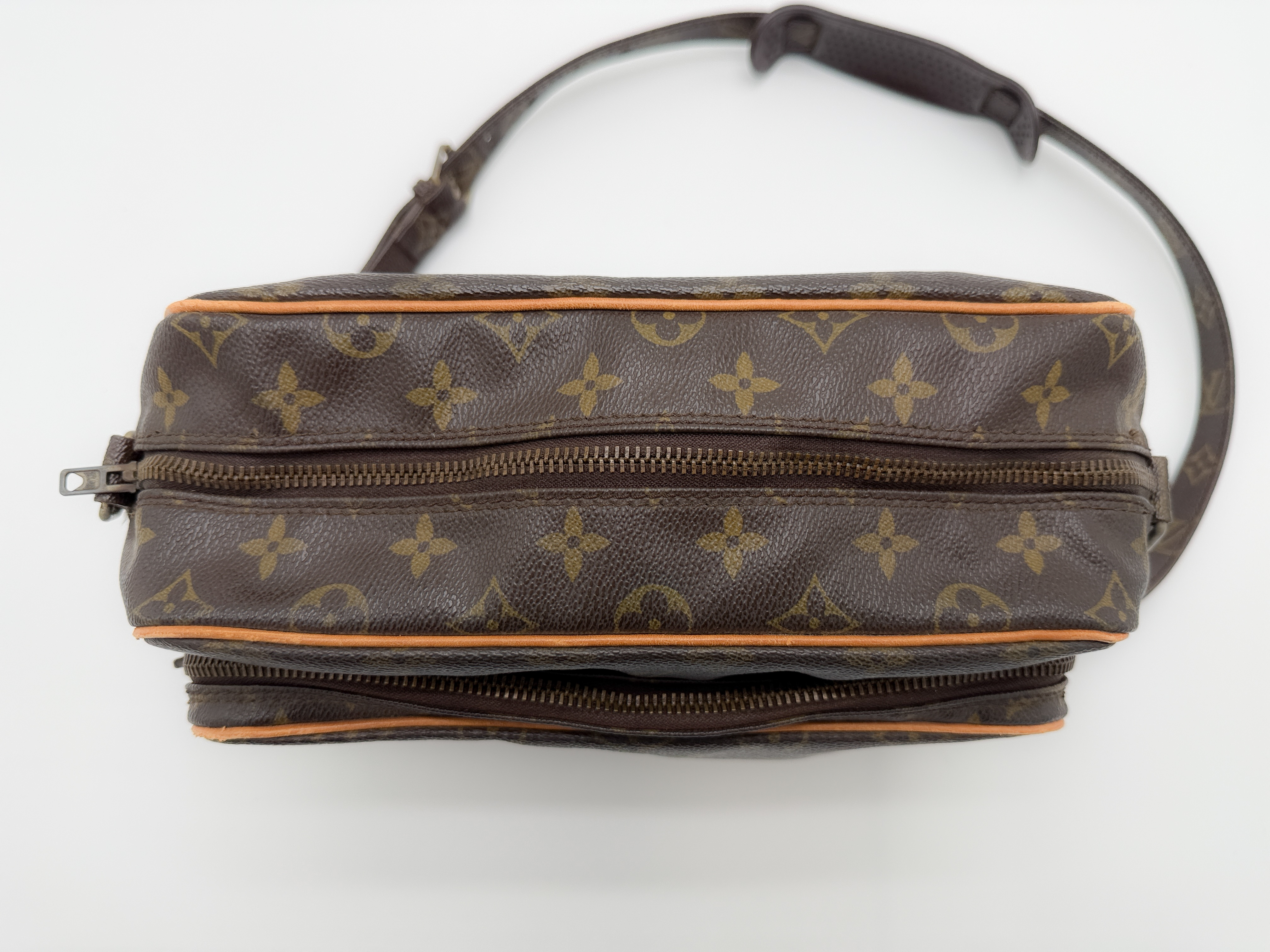 Monogram M45244 Nile Shoulder Bag (No Stickiness) — view 8