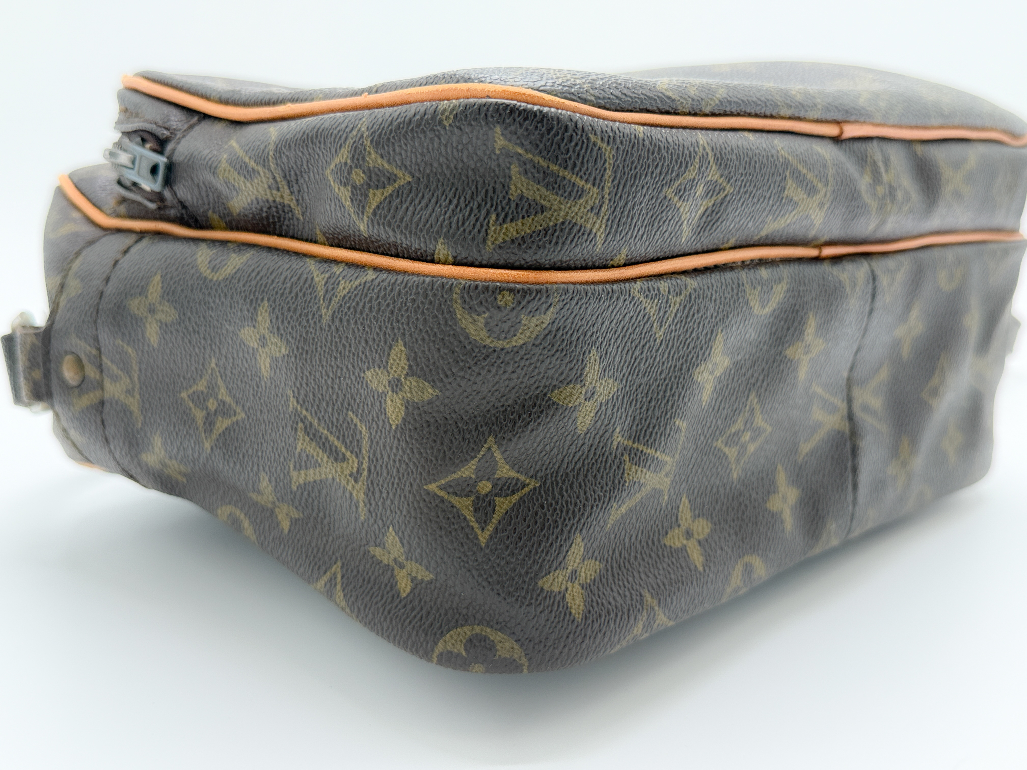 Monogram M45244 Nile Shoulder Bag (No Stickiness) — view 10