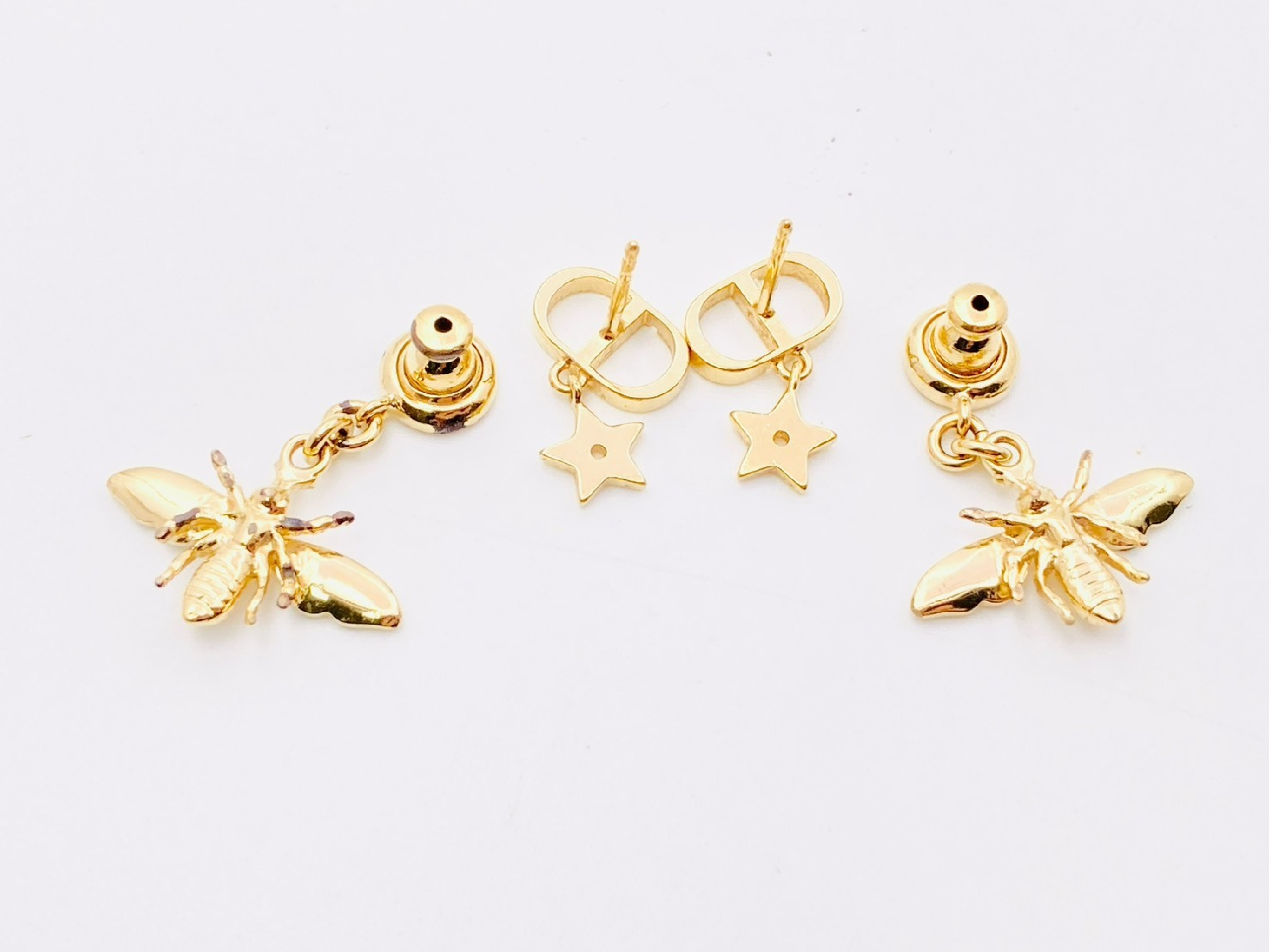 Petit CD Bee Star CD Logo Rhinestone Earrings (Gold Earrings) — view 4