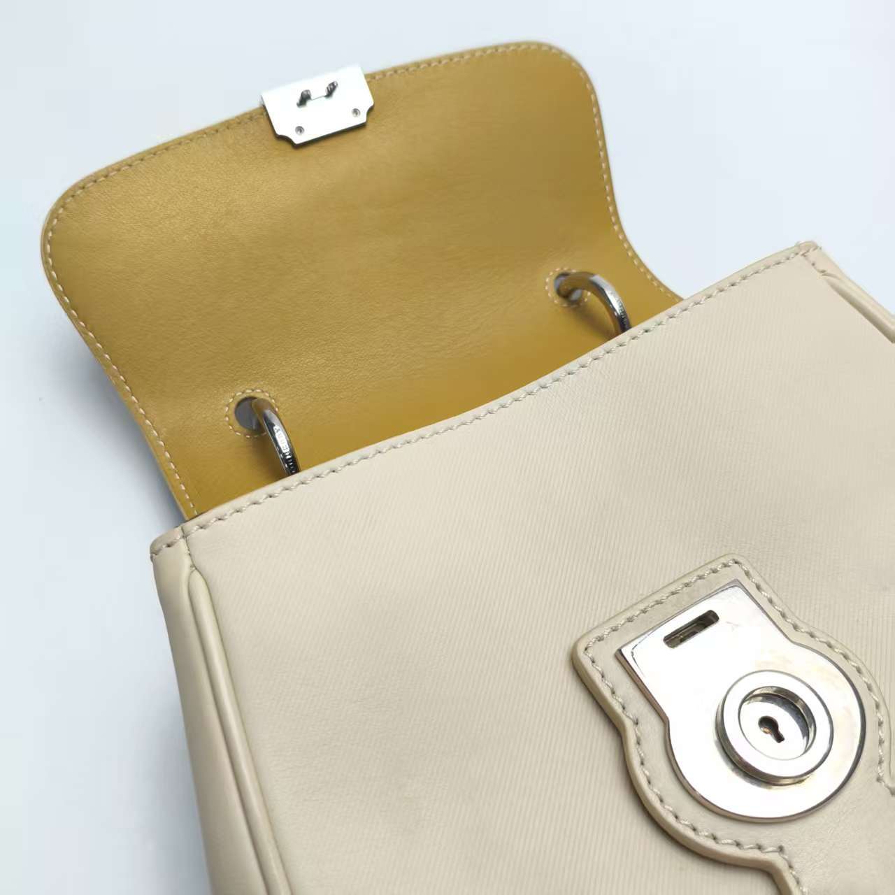 【*Shipped from: China*】BURBERRY DK88 Leather Shoulder Bag — view 10