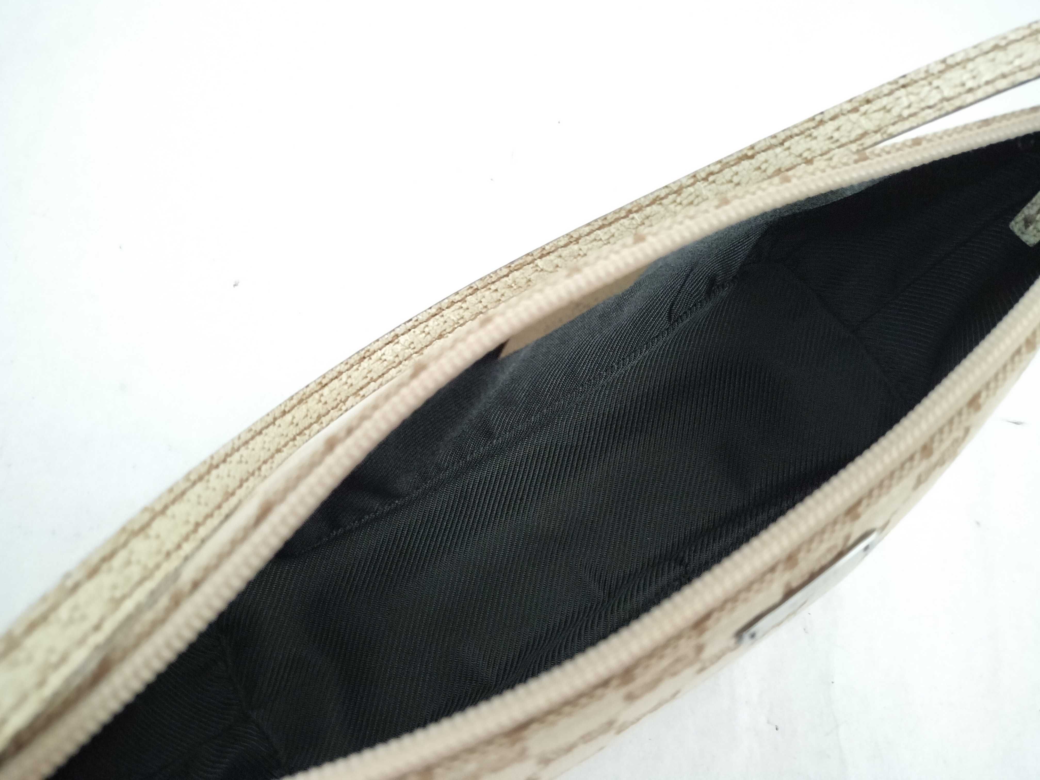 GG Canvas Accessory Pouch, Beige — view 10