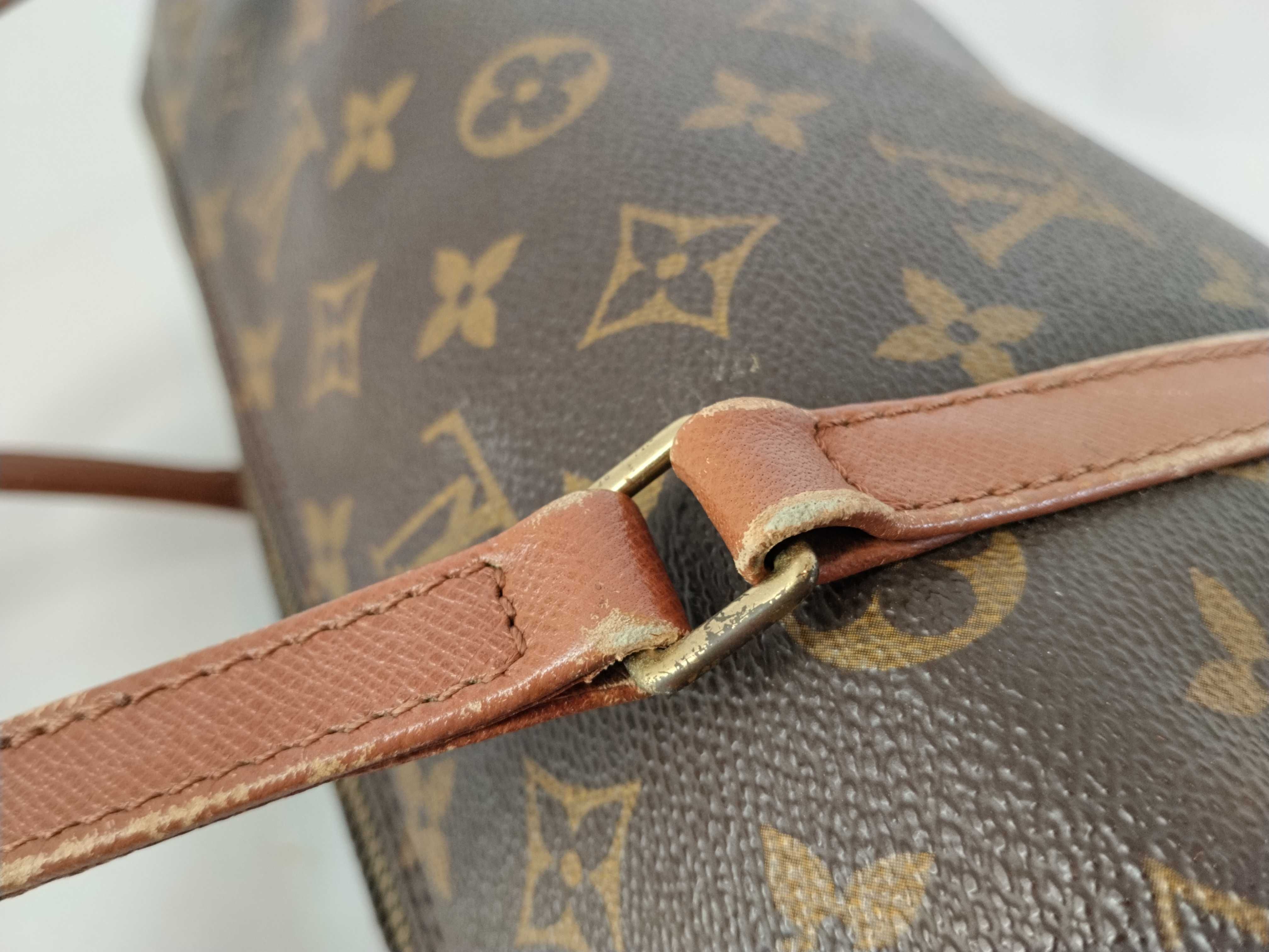 Monogram Louis Vuitton Papillon 30 (older model) M51365 Monogram Handbag — view 6