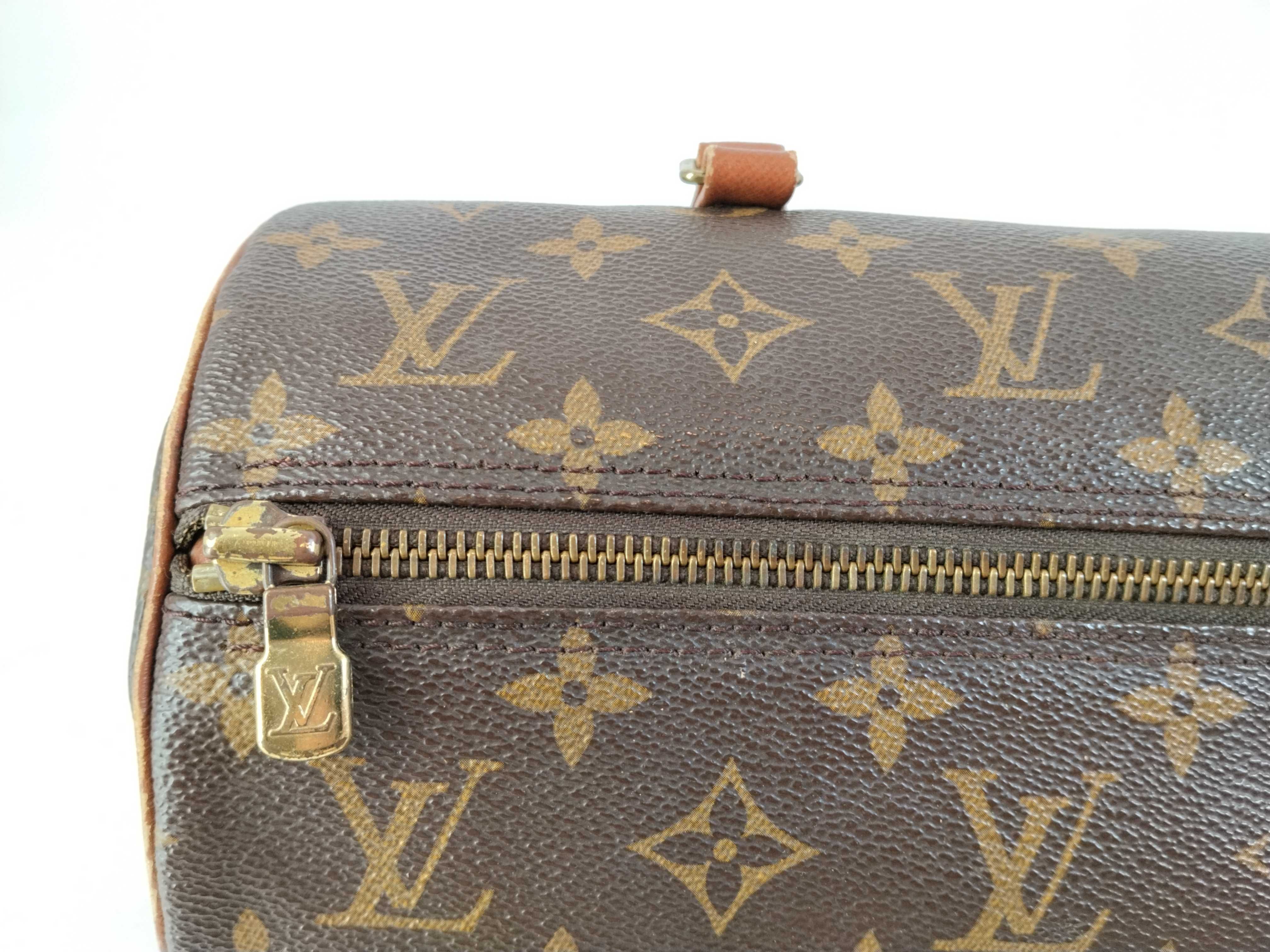 Monogram Louis Vuitton Papillon 30 (older model) M51365 Monogram Handbag — view 9