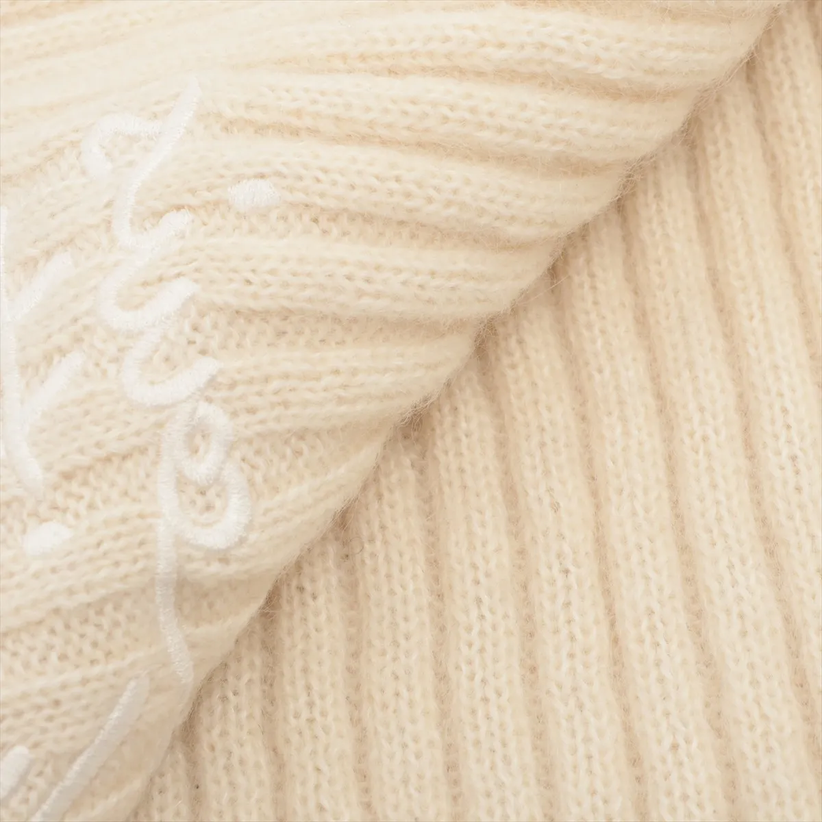 HF4215 Scarf, Mohair x Wool x Nylon, Ivory. — view 2