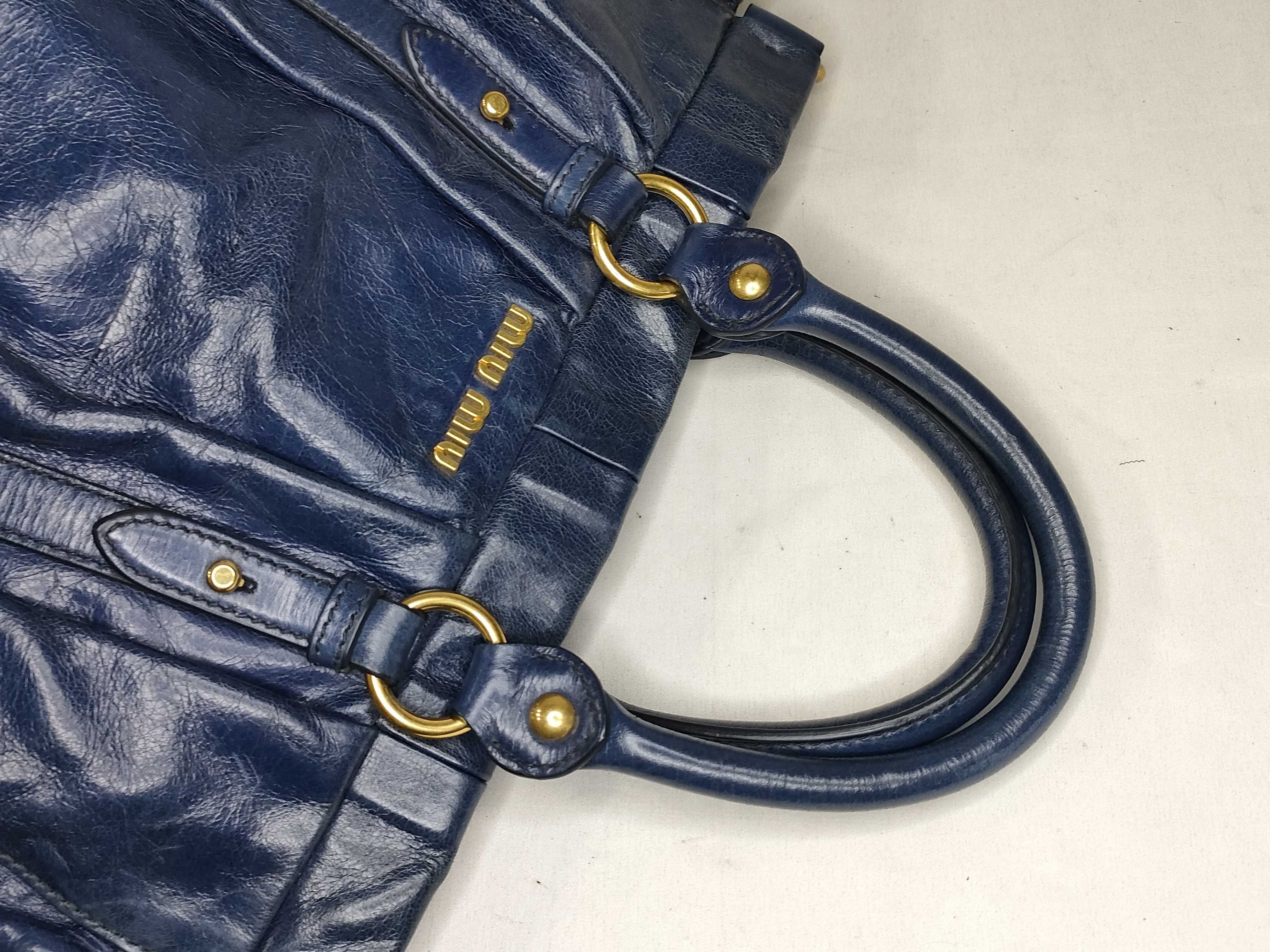 SG- Vitello Lux Leather 2-Way Handbag Navy RT0383 Handbag — view 3
