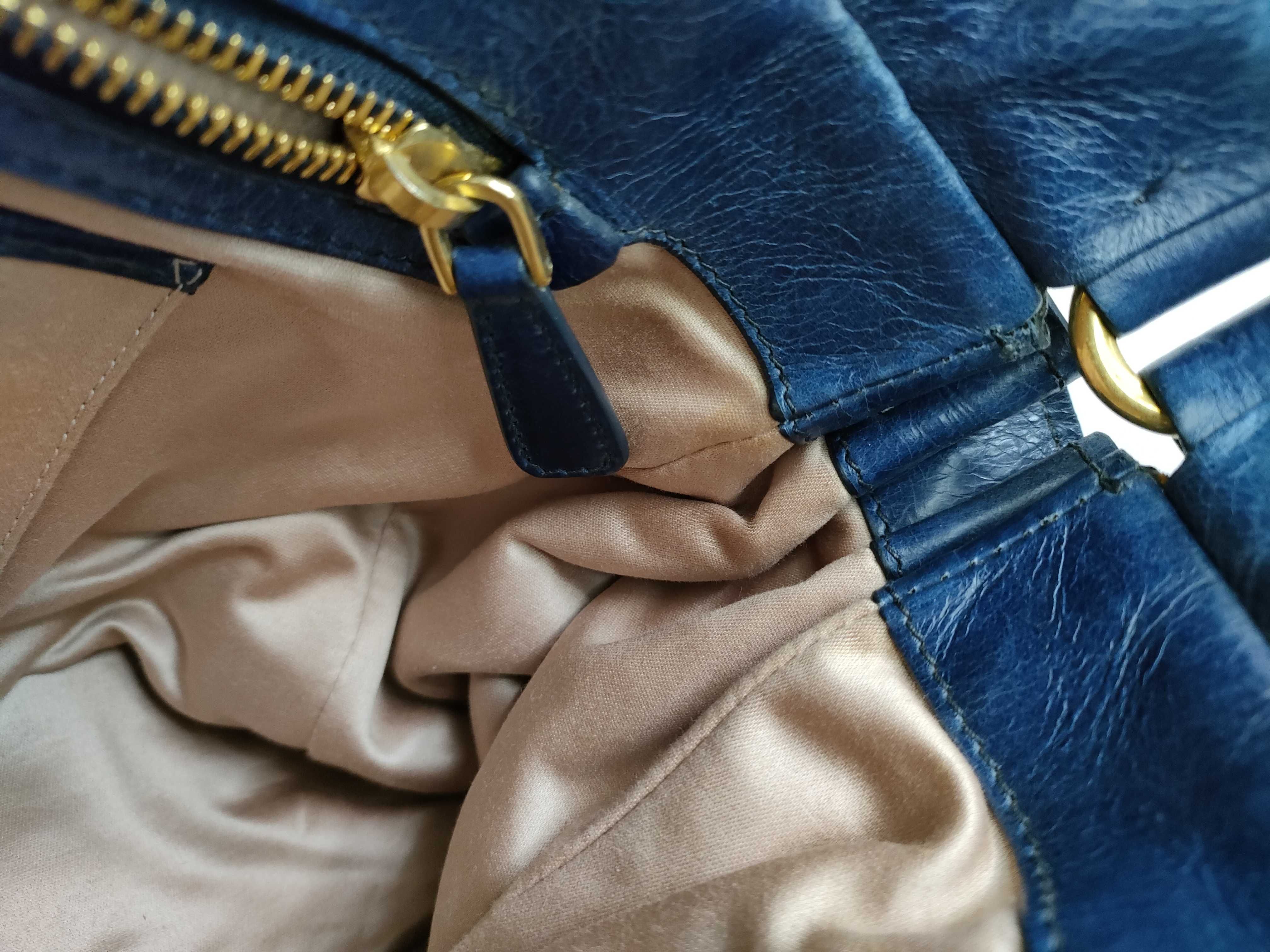 SG- Vitello Lux Leather 2-Way Handbag Navy RT0383 Handbag — view 9