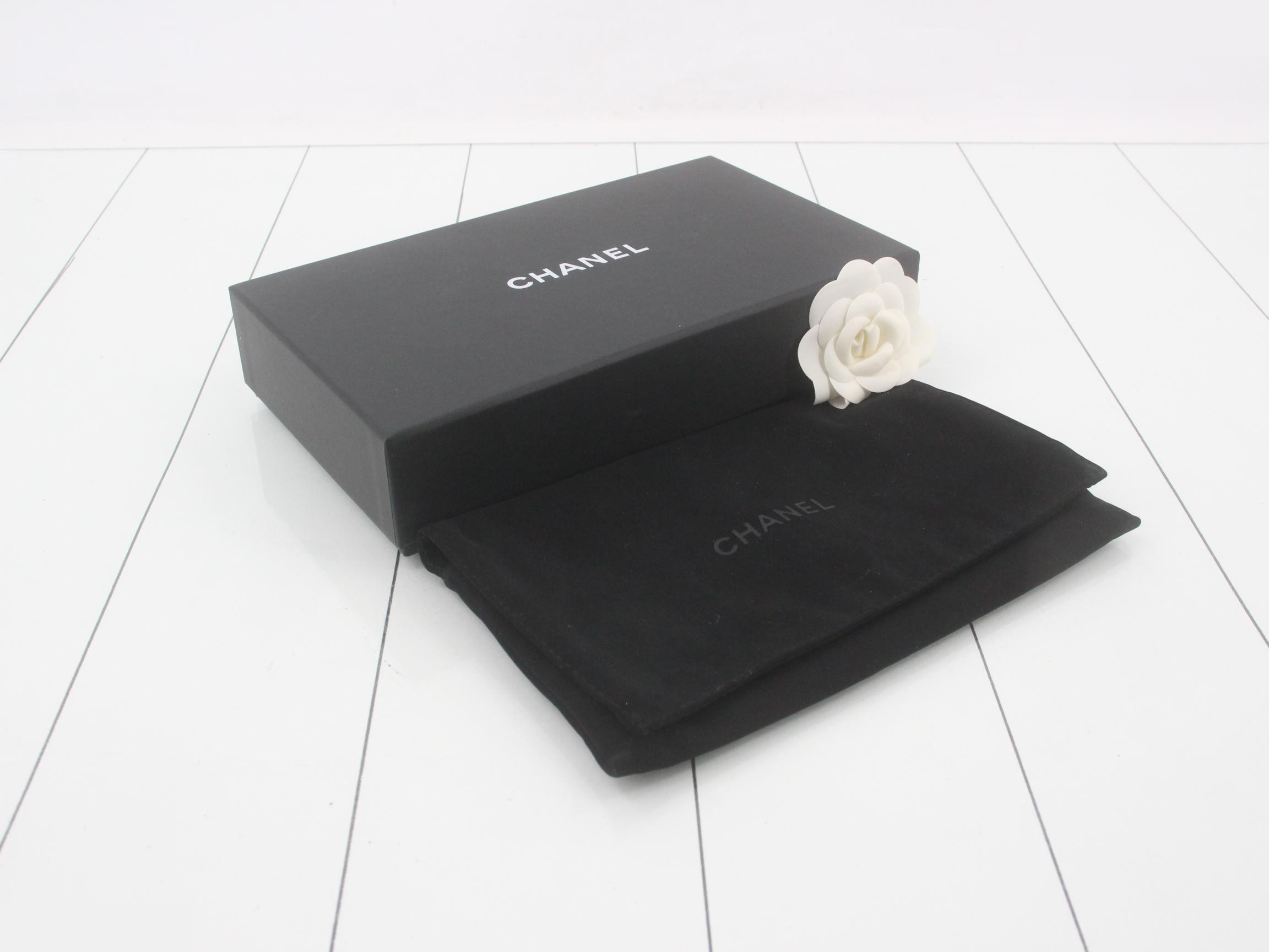 Caviar leather round zipper long wallet — view 5