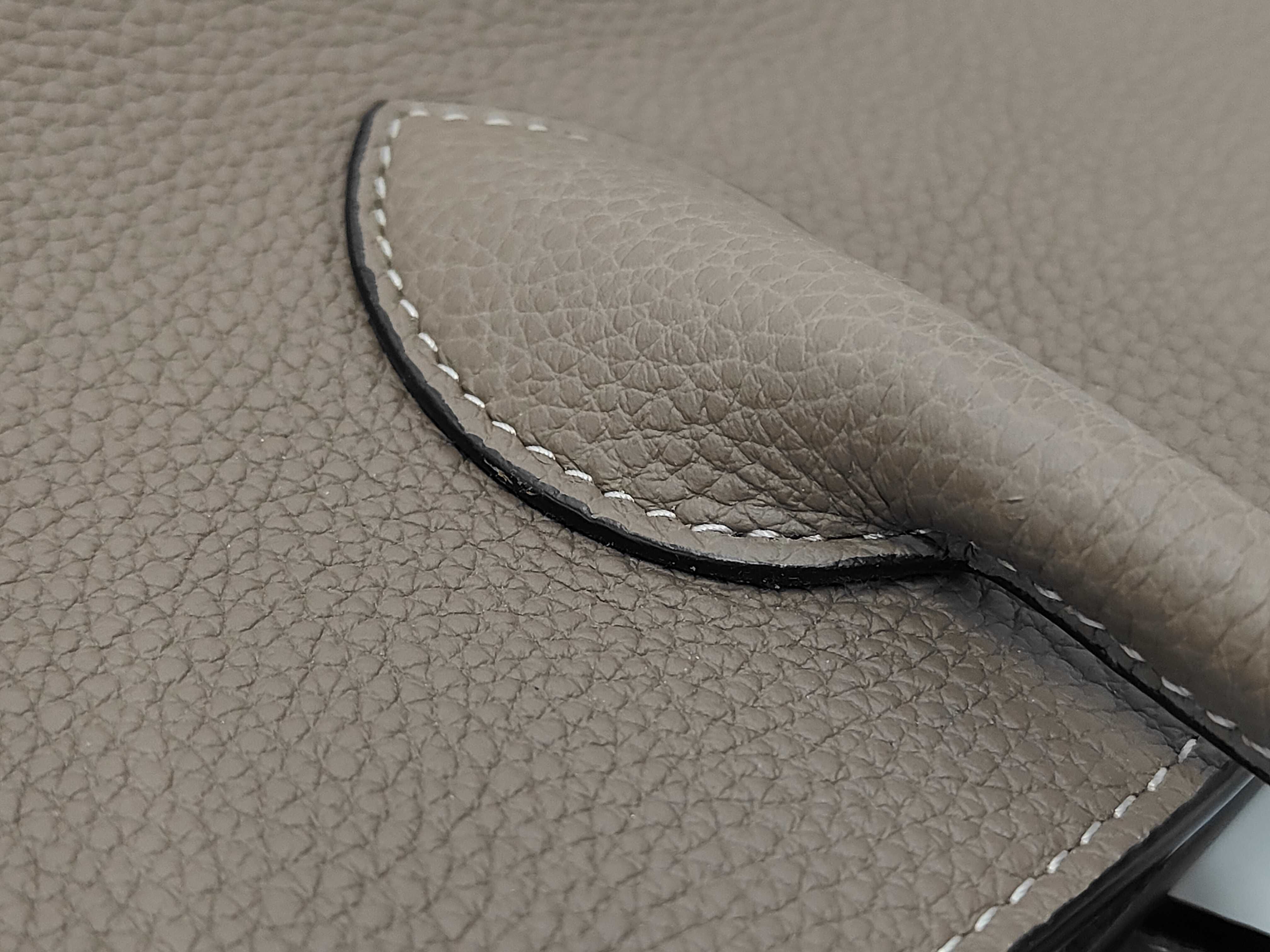 Bonaventura Mia 27 2WAY Etoup Leather Handbag — view 5