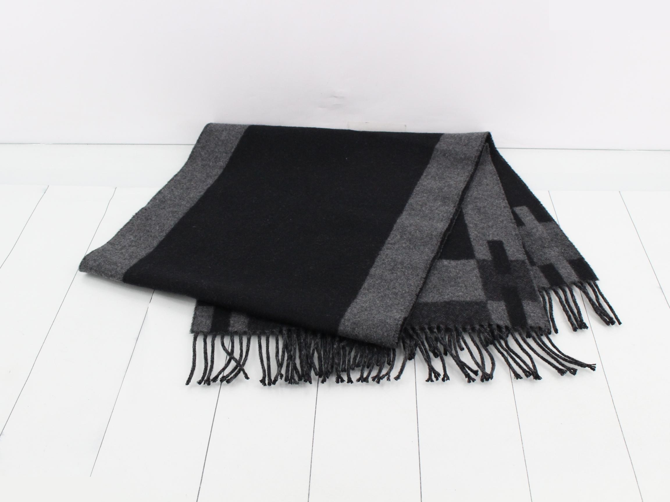 H Passant 100% Cashmere Scarf — view 3