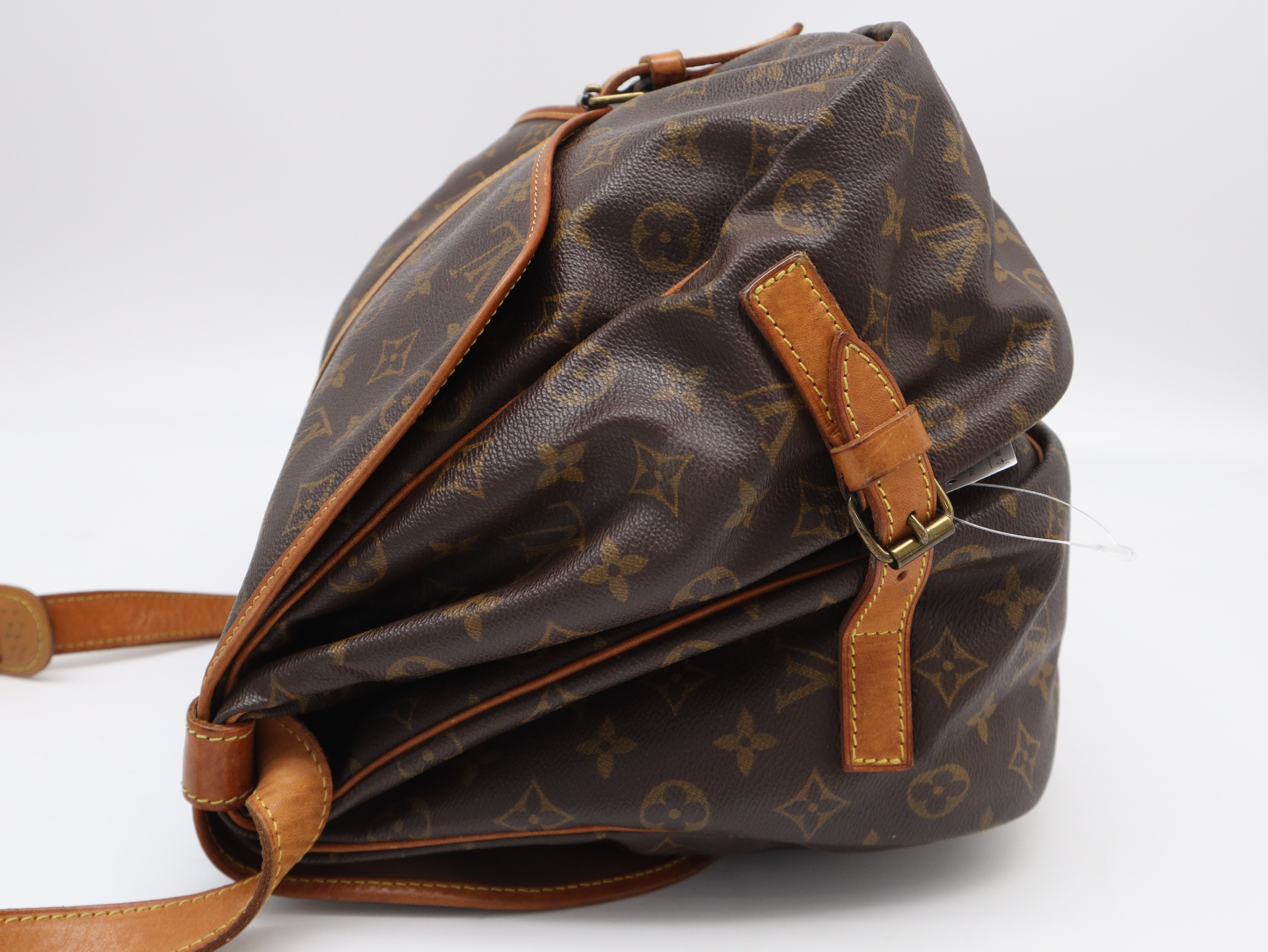 M42254 Monogram Saumur 35 Shoulder Bag — view 3