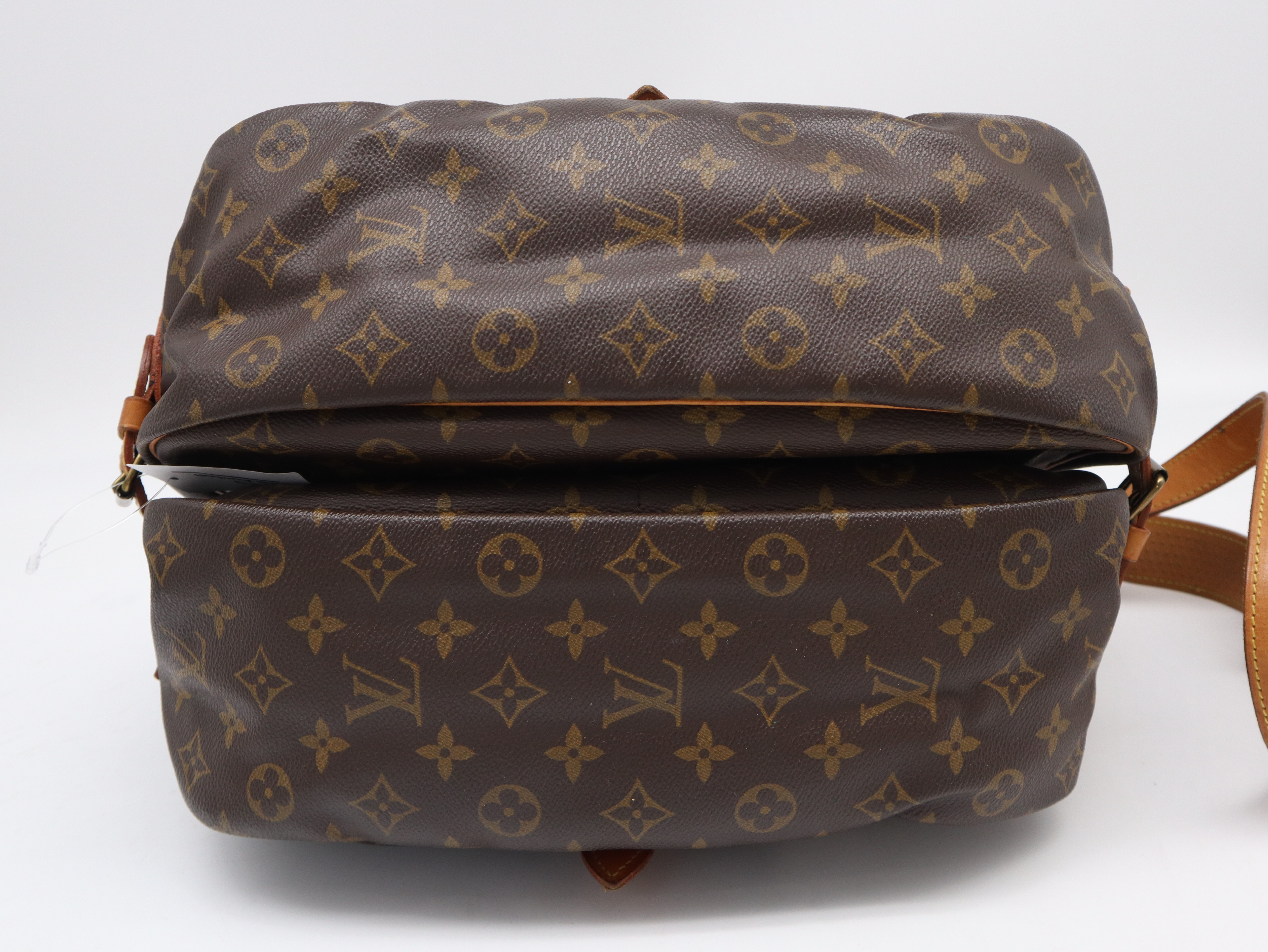 M42254 Monogram Saumur 35 Shoulder Bag — view 5