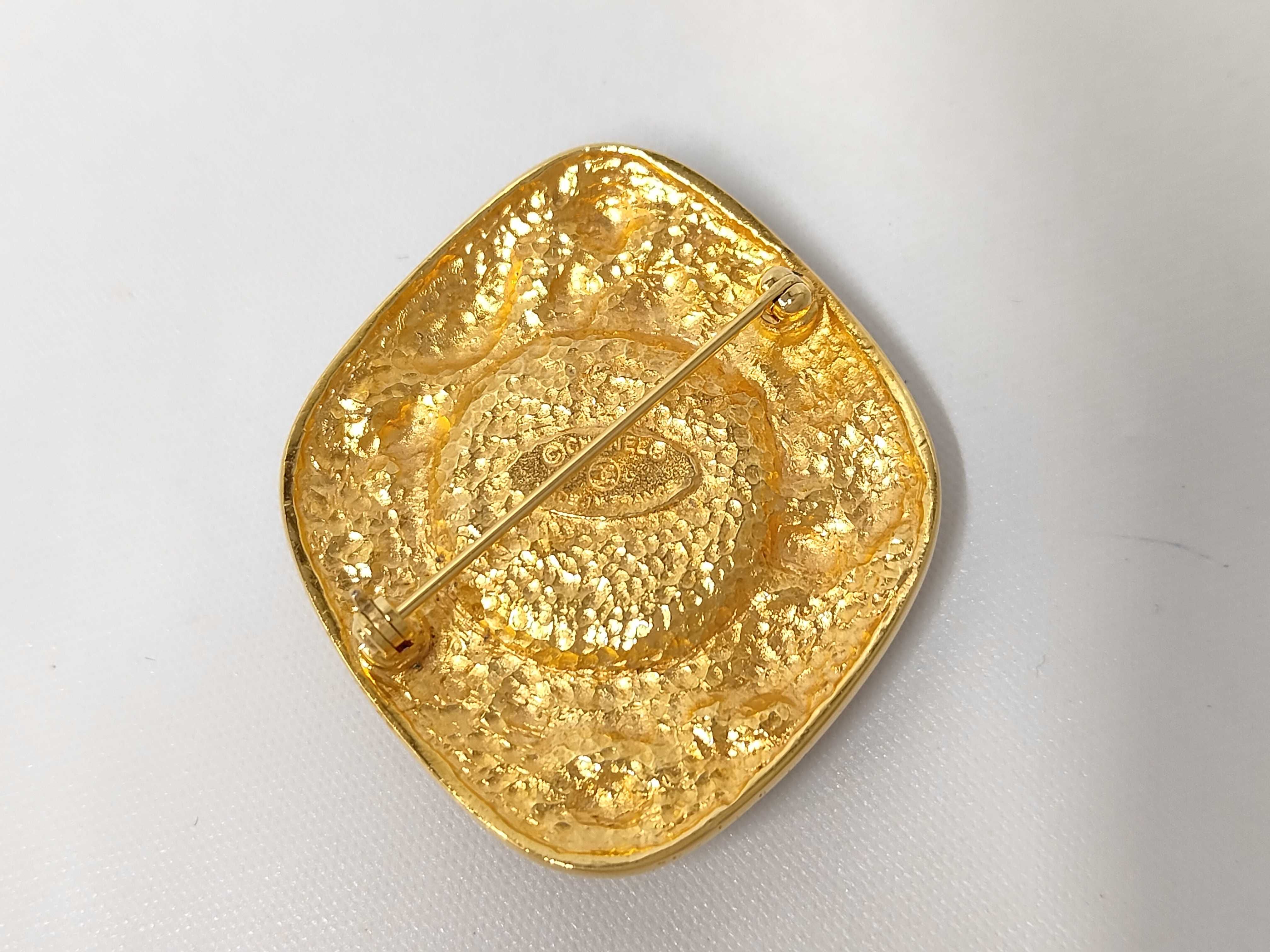 Square Pearl Gold Brooch — view 2