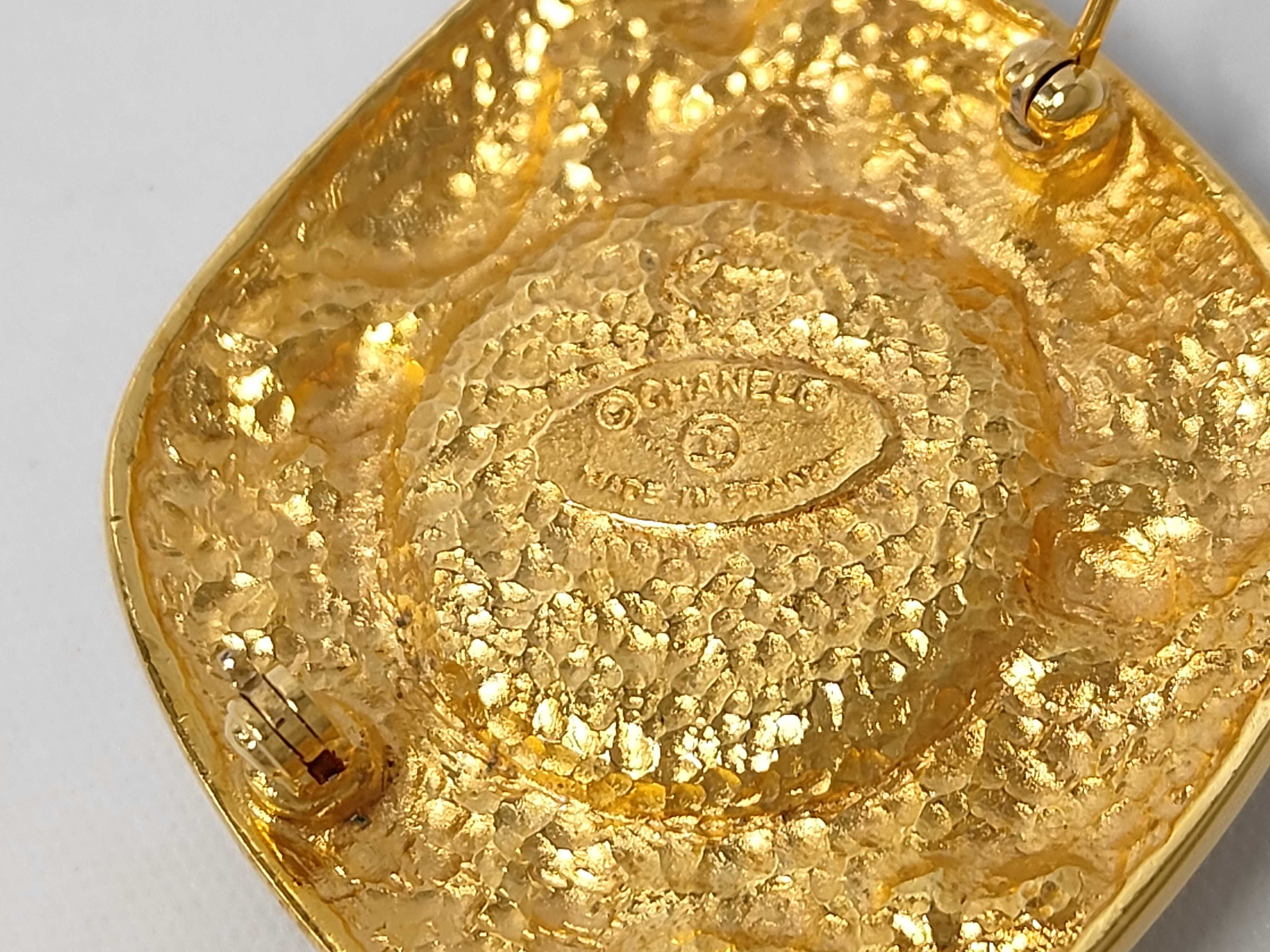 Square Pearl Gold Brooch — view 7