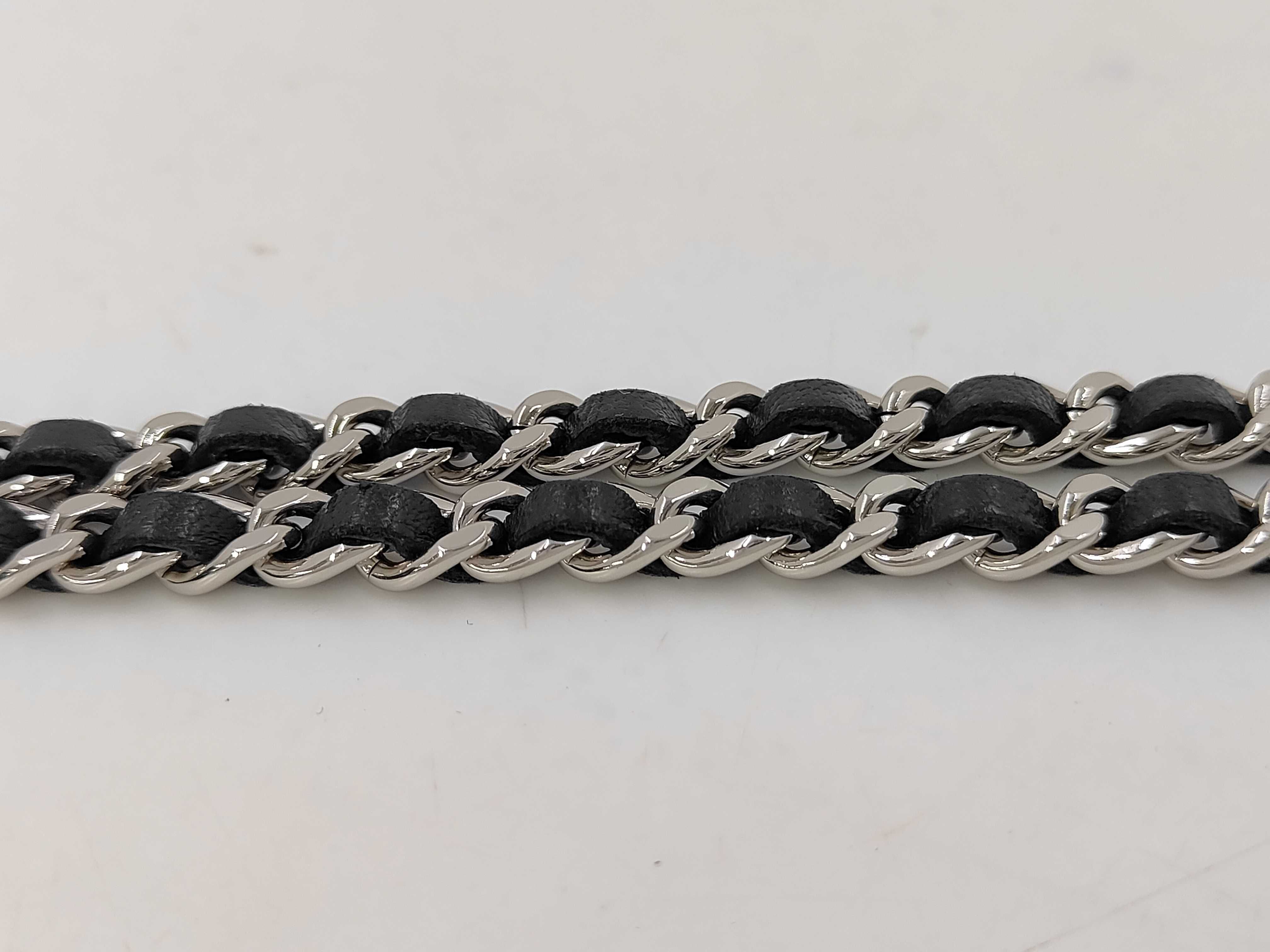 Matelasse Chain Shoulder Bag — view 4