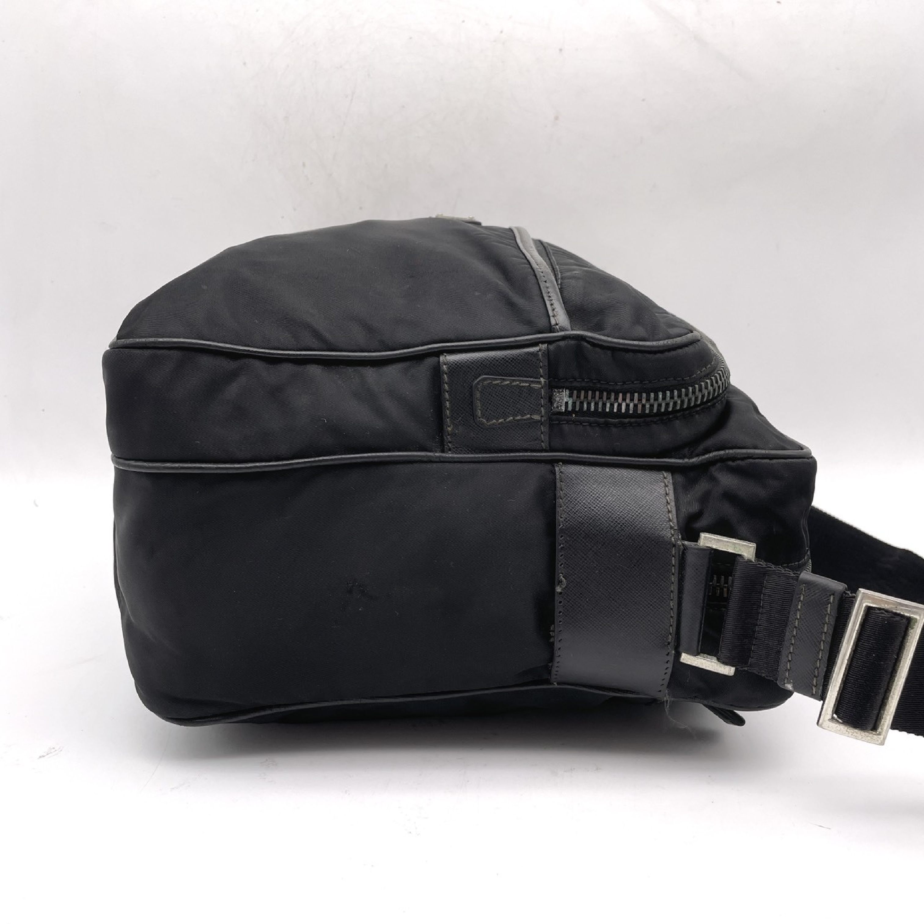 Triangle Logo Tessuto Nylon Shoulder Bag — view 4
