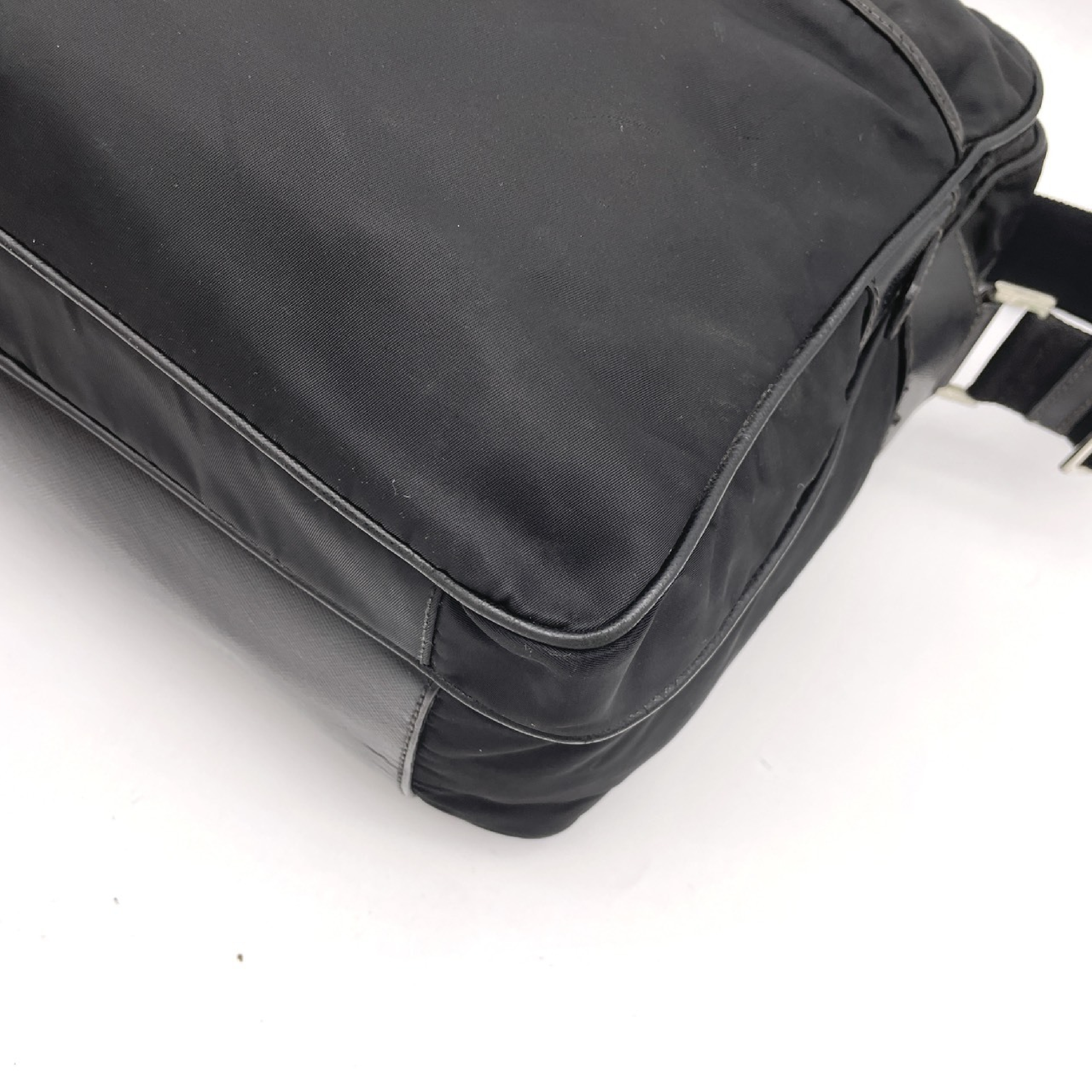 Triangle Logo Tessuto Nylon Shoulder Bag — view 7