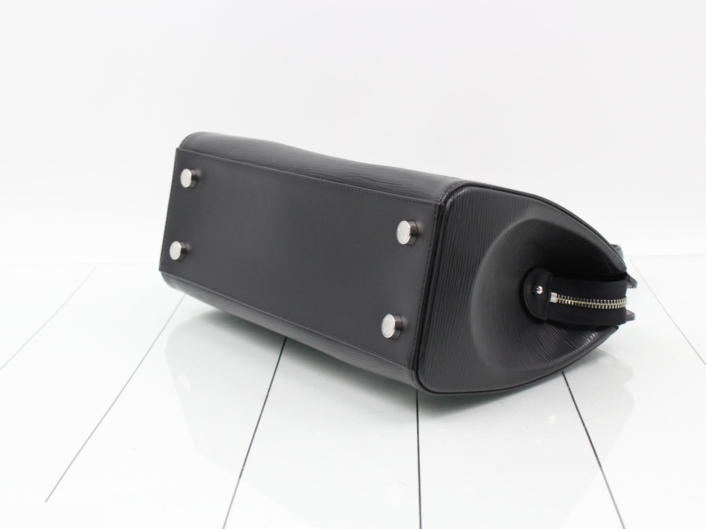 Epi Blair MM Noir 2-Way Handbag — view 6