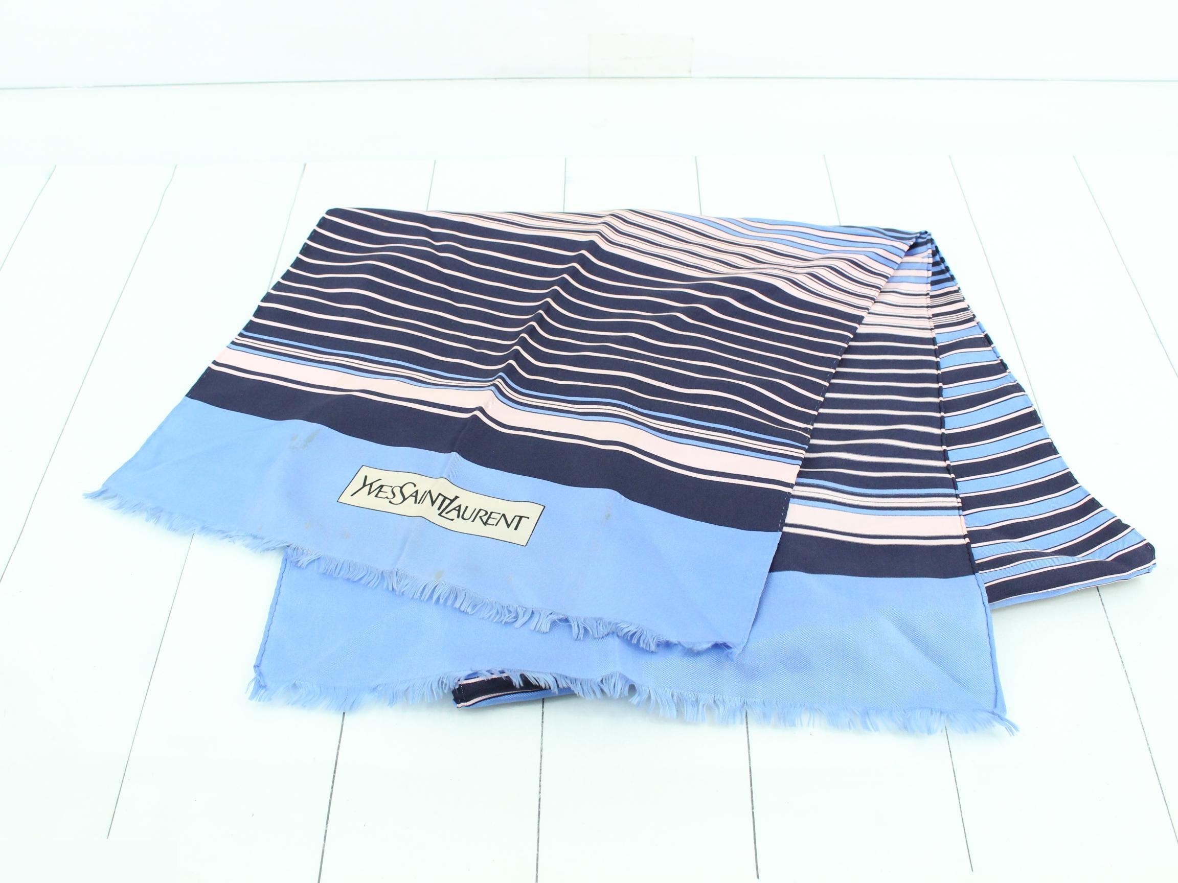 Other lines: Small items, accessories, scarves — view 2