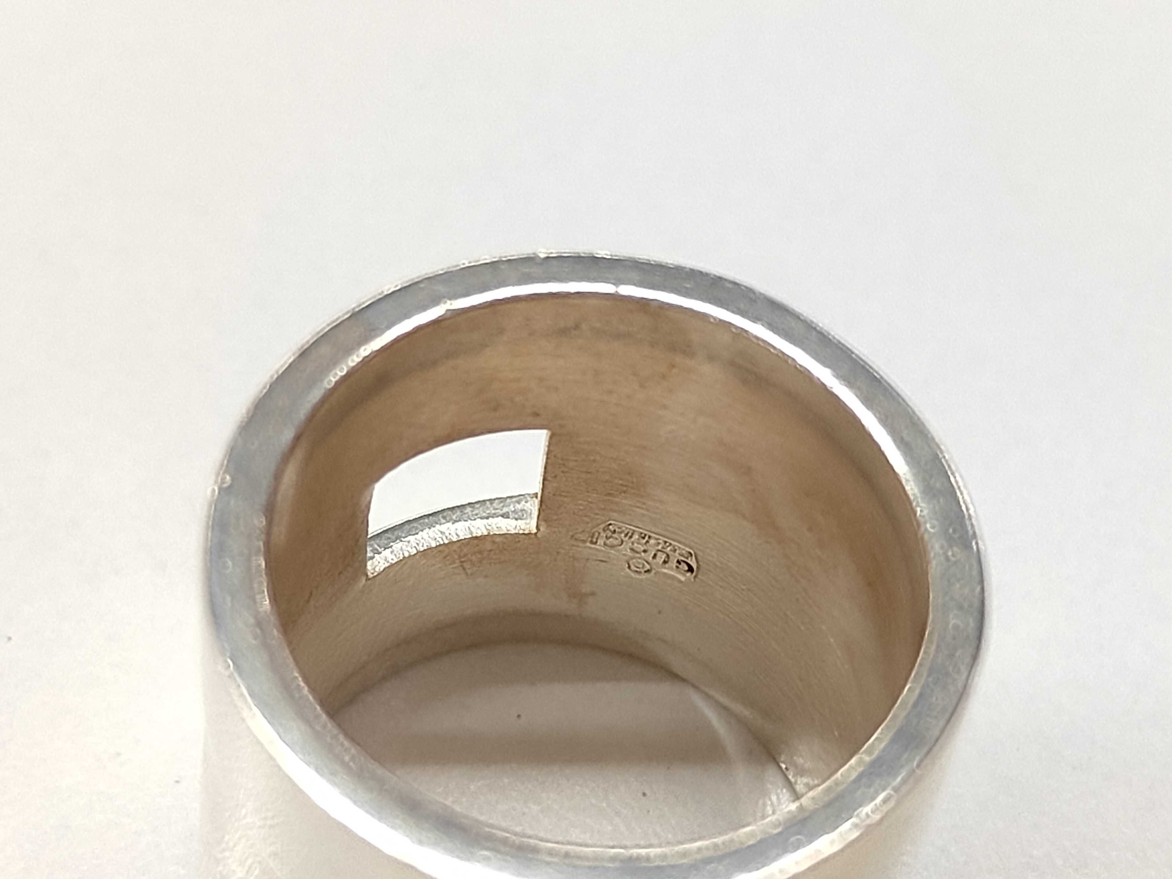 logo ring — view 4
