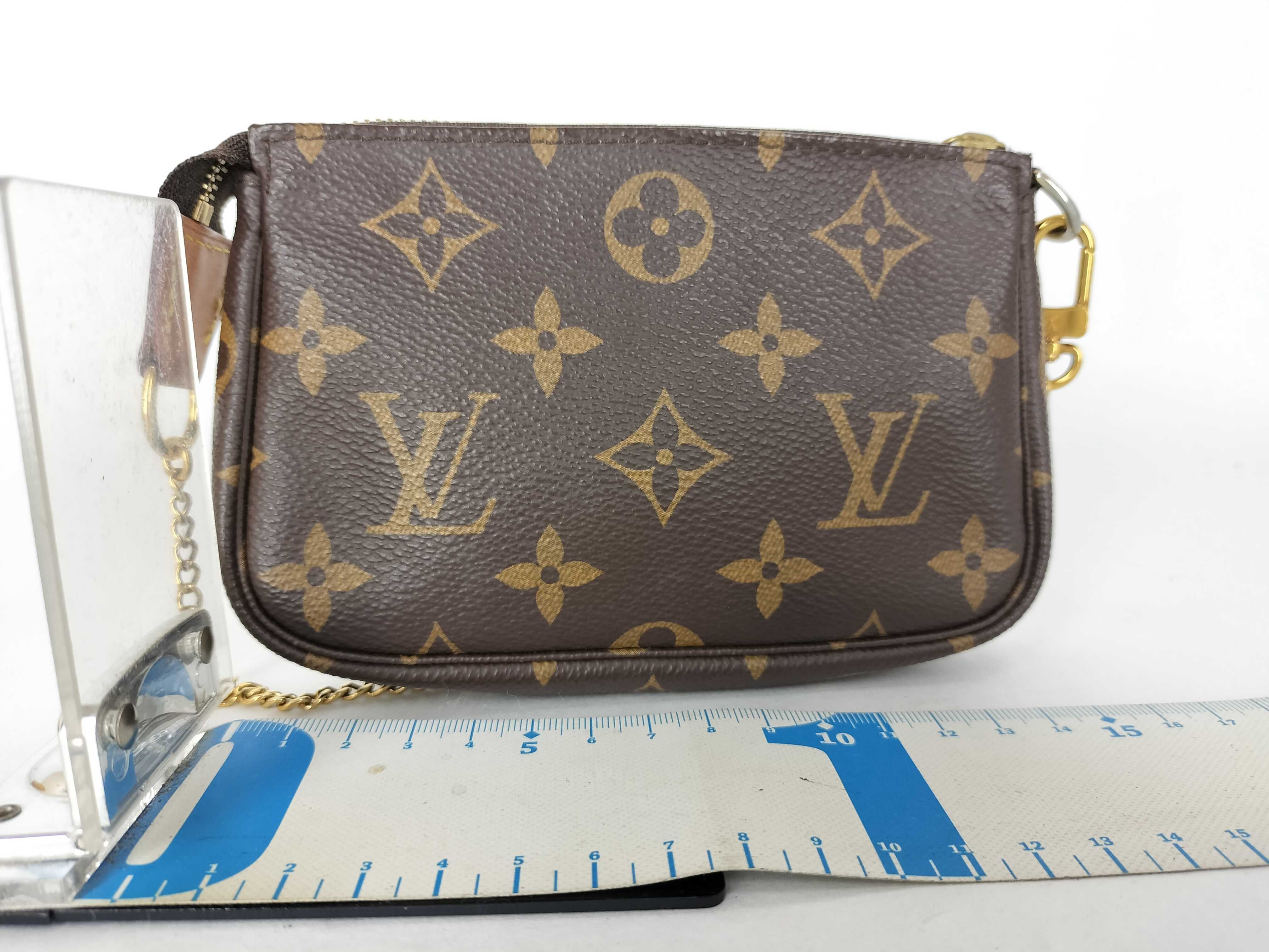 Monogram Louis Vuitton Monogram Pouch Bag Pouch — view 2