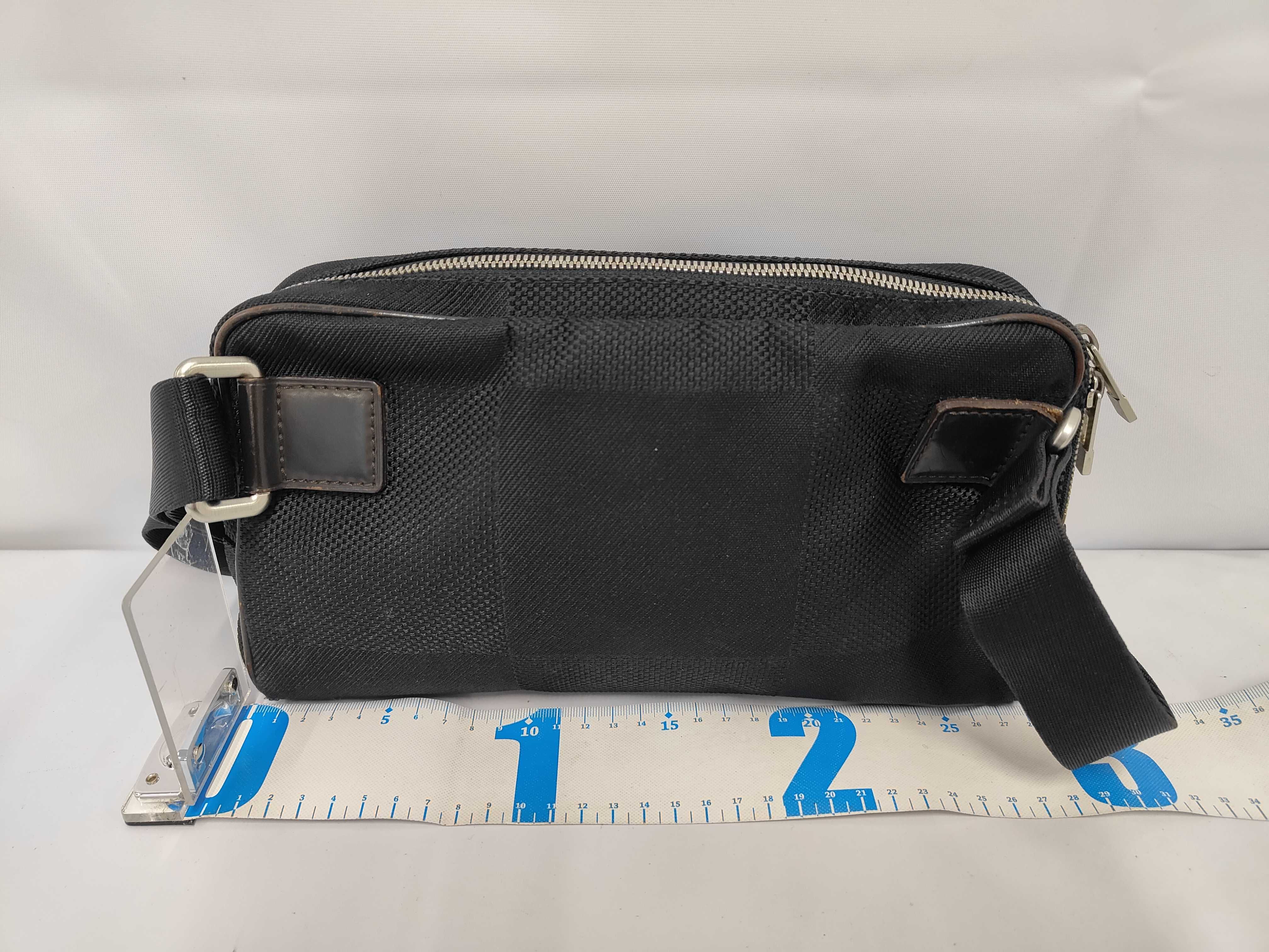 Damier Geant Body Bag — view 2