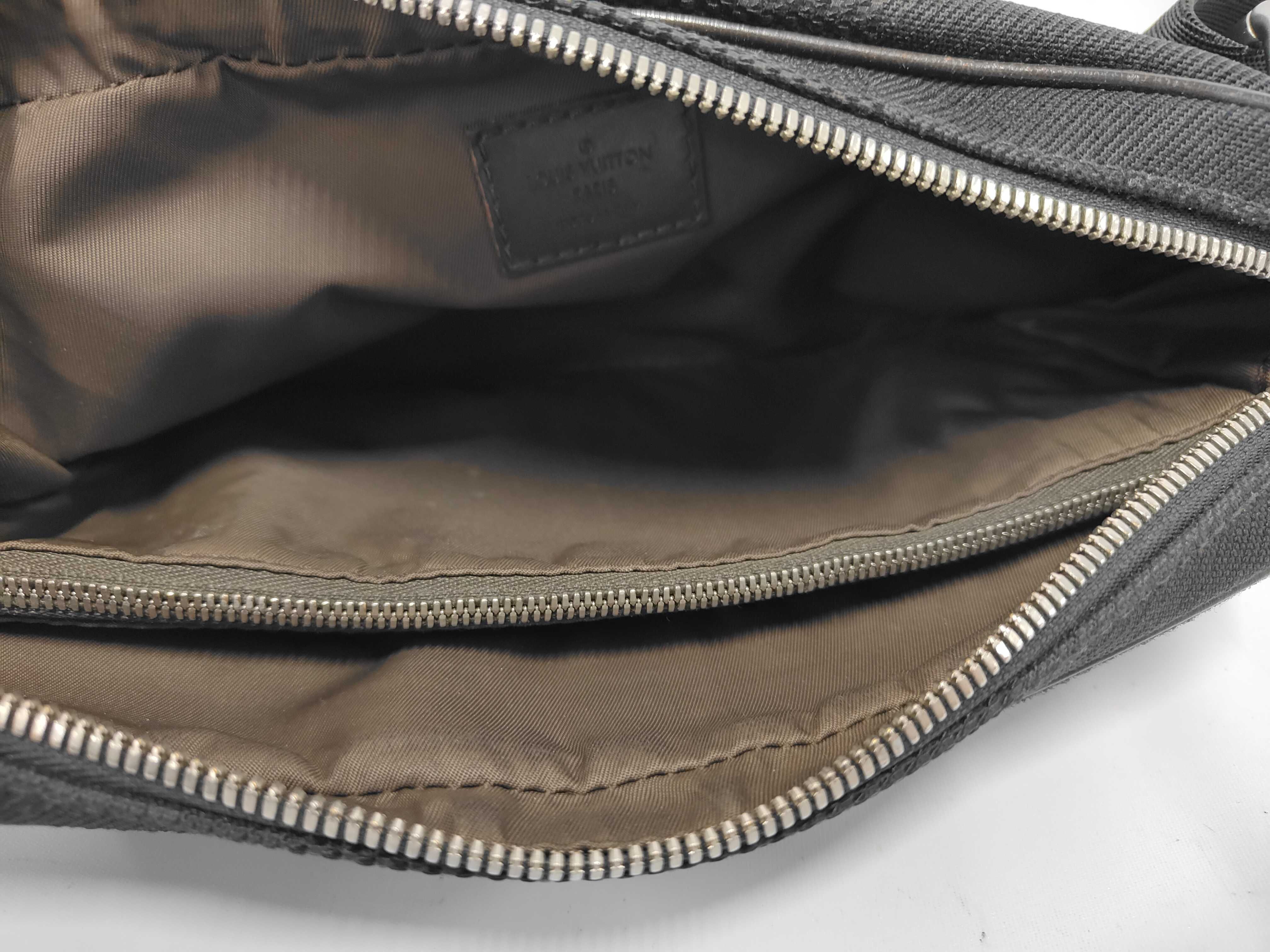 Damier Geant Body Bag — view 13