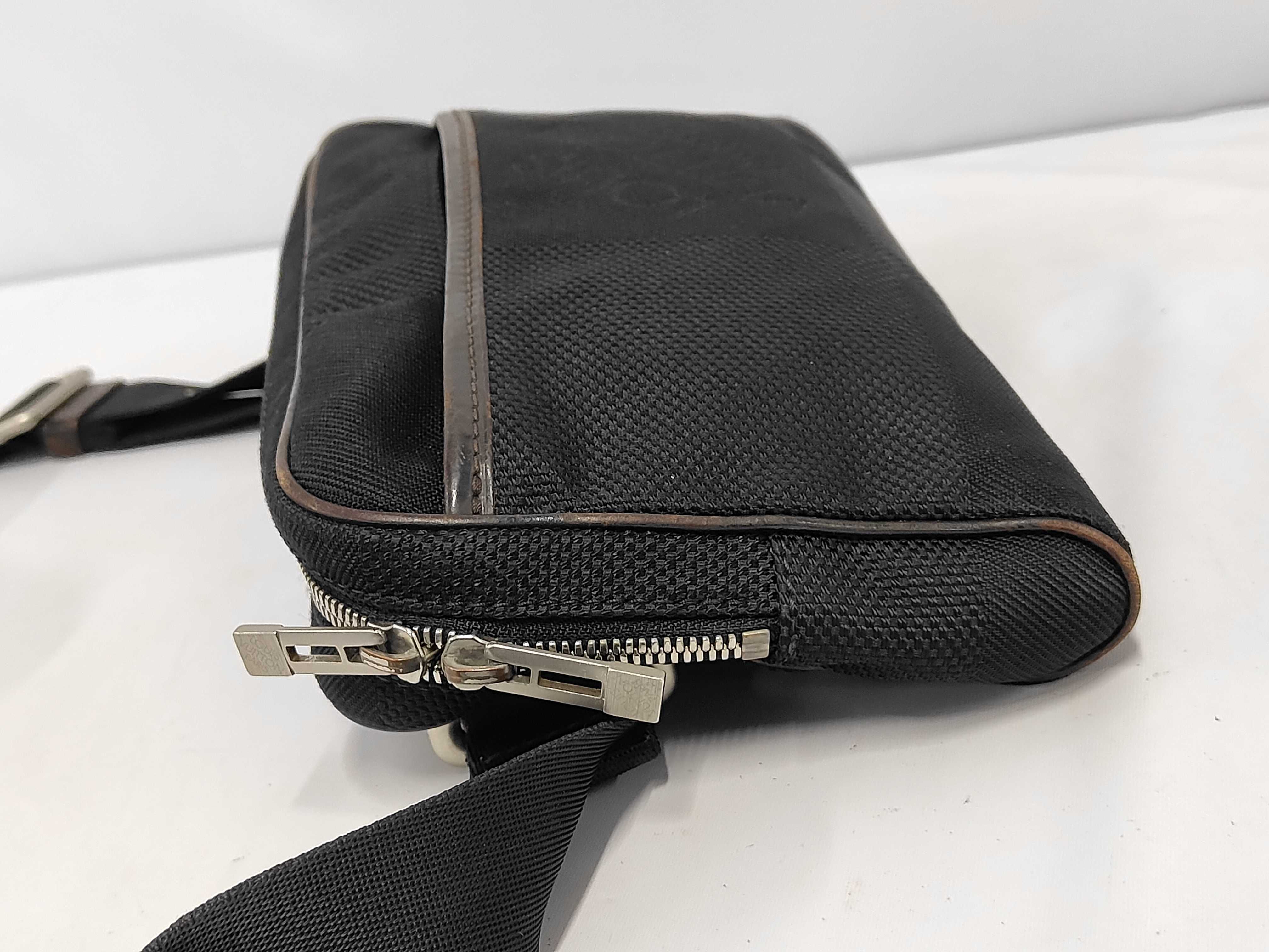 Damier Geant Body Bag — view 9