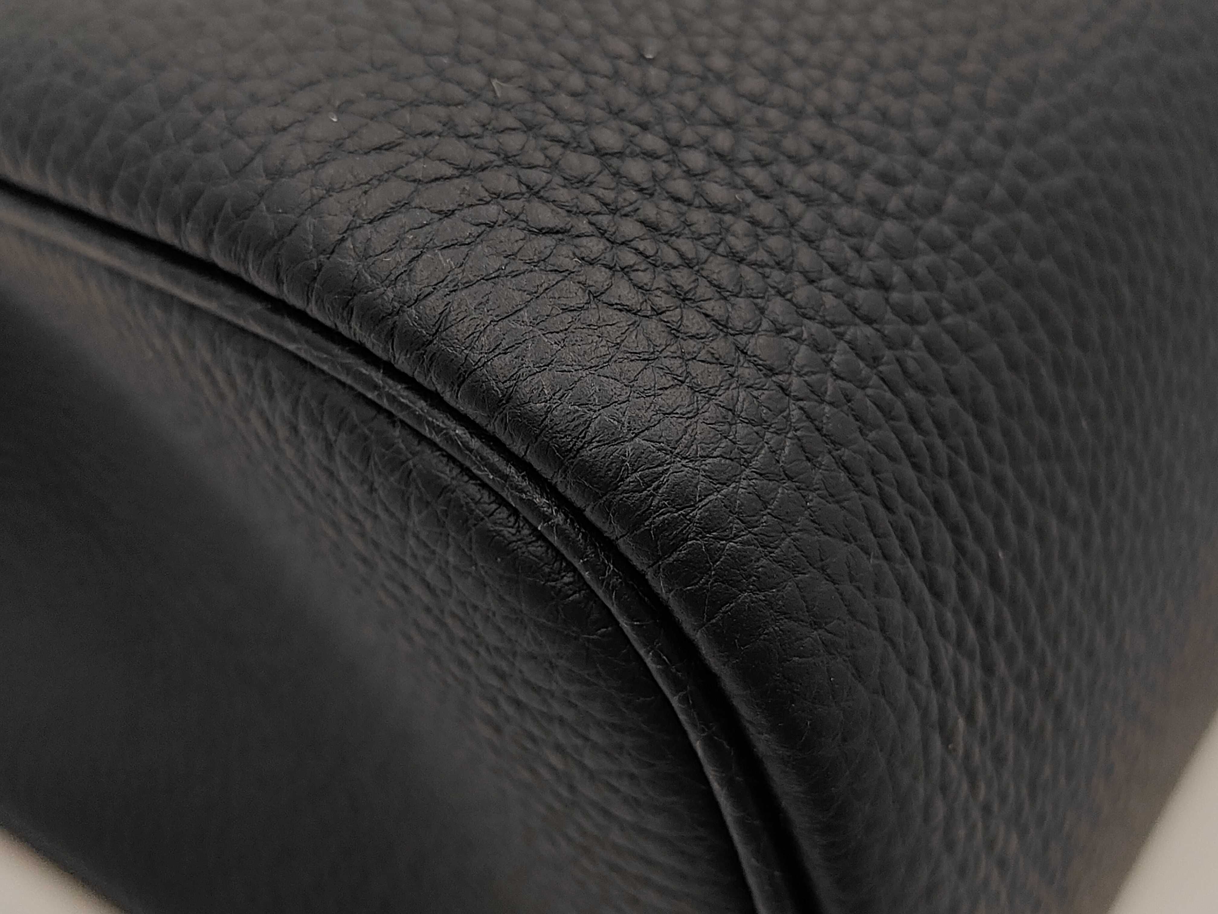 Kelly Accad PM Noir Togo G-stamp Shoulder Bag — view 4