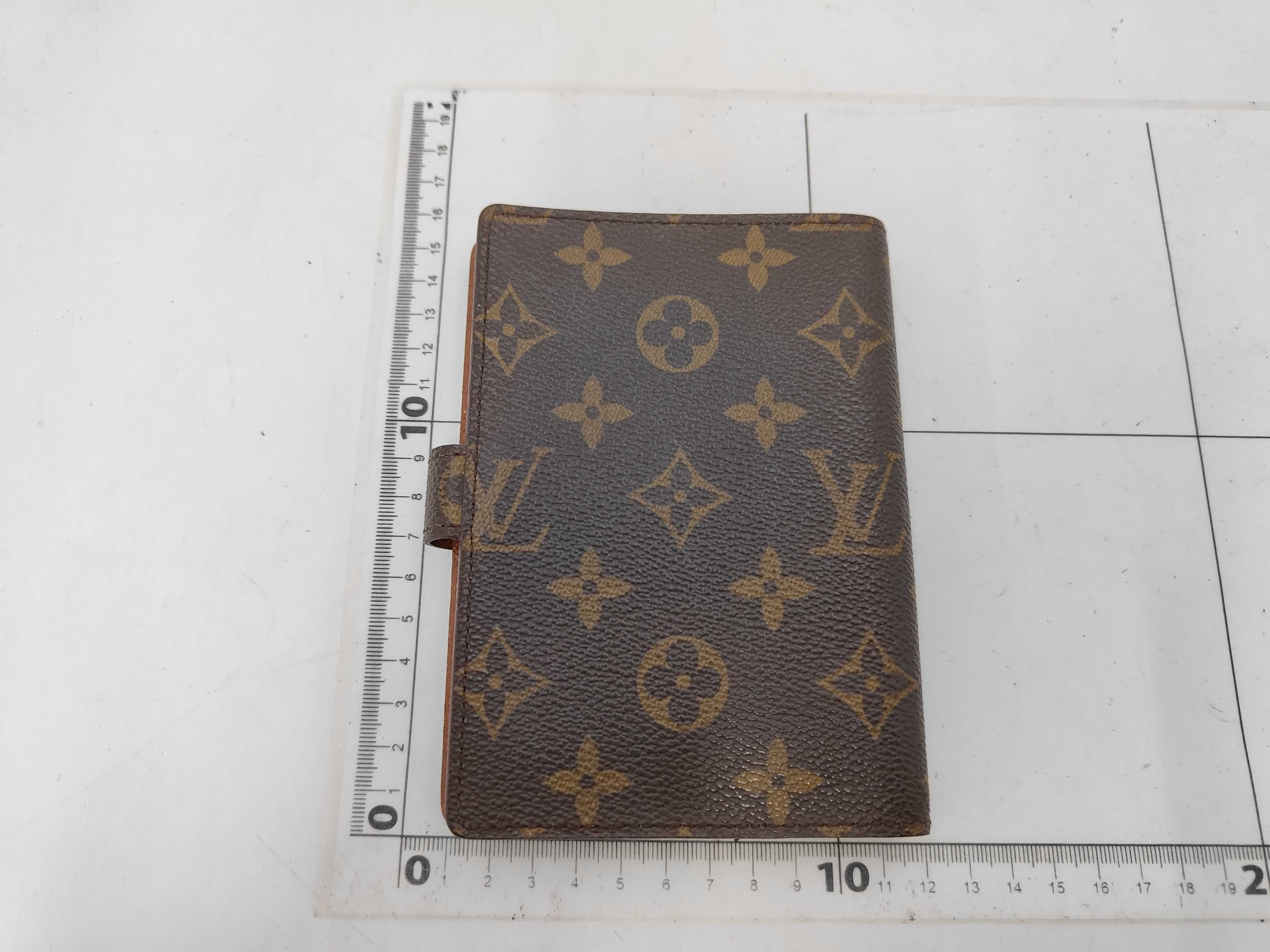 Vuitton notebooks, accessories, and other accessories — view 2