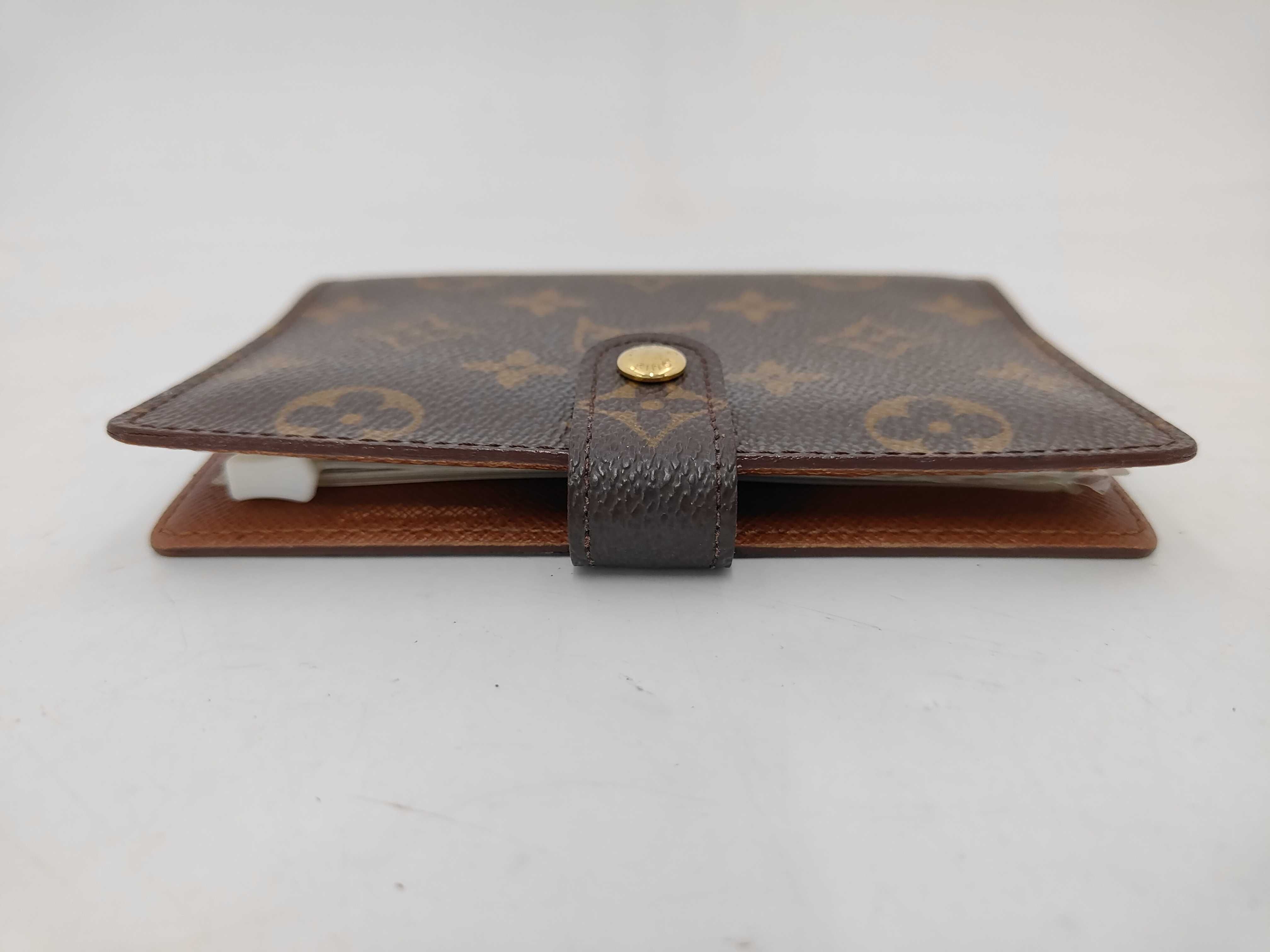 Vuitton notebooks, accessories, and other accessories — view 4