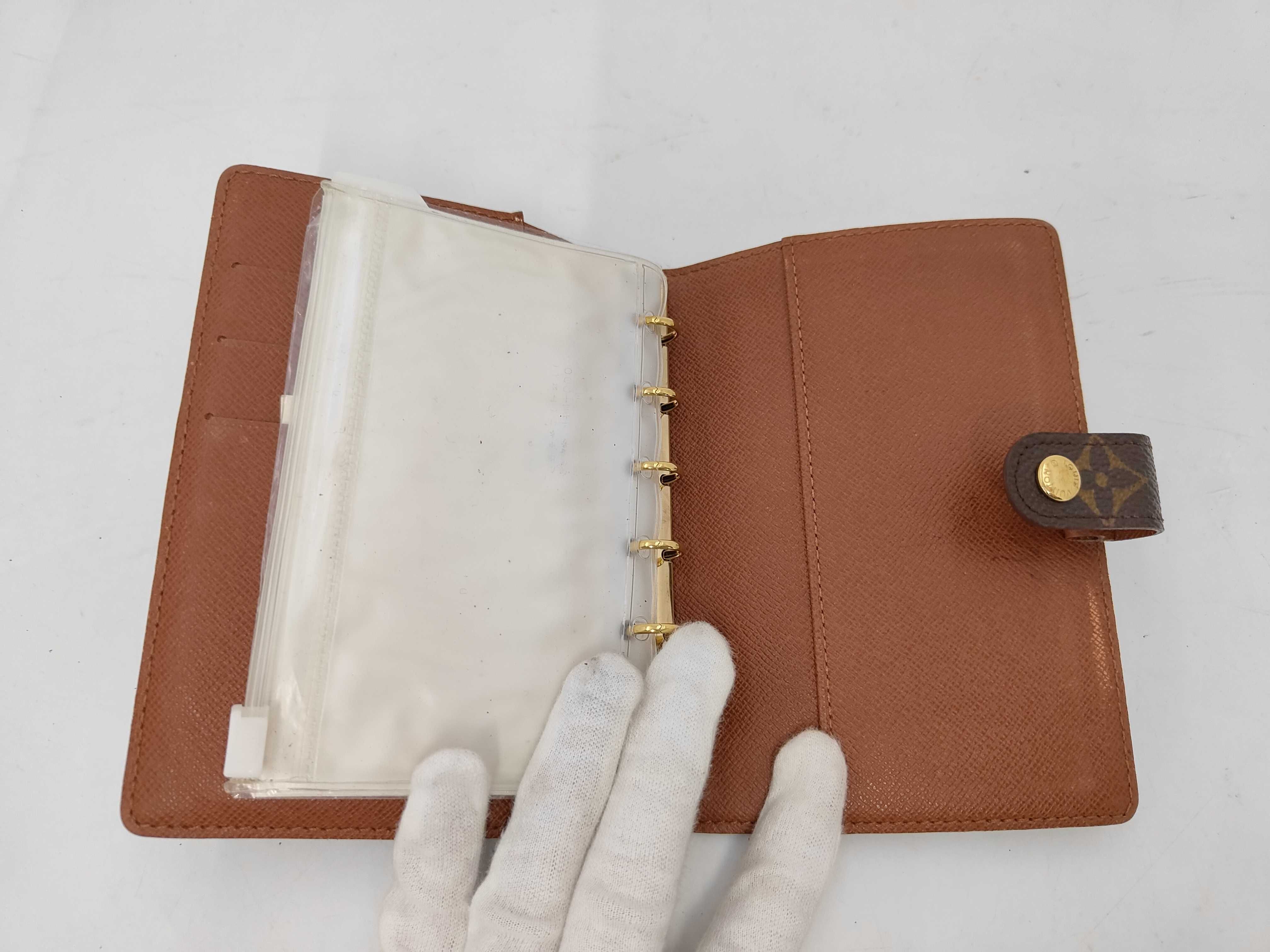 Vuitton notebooks, accessories, and other accessories — view 9