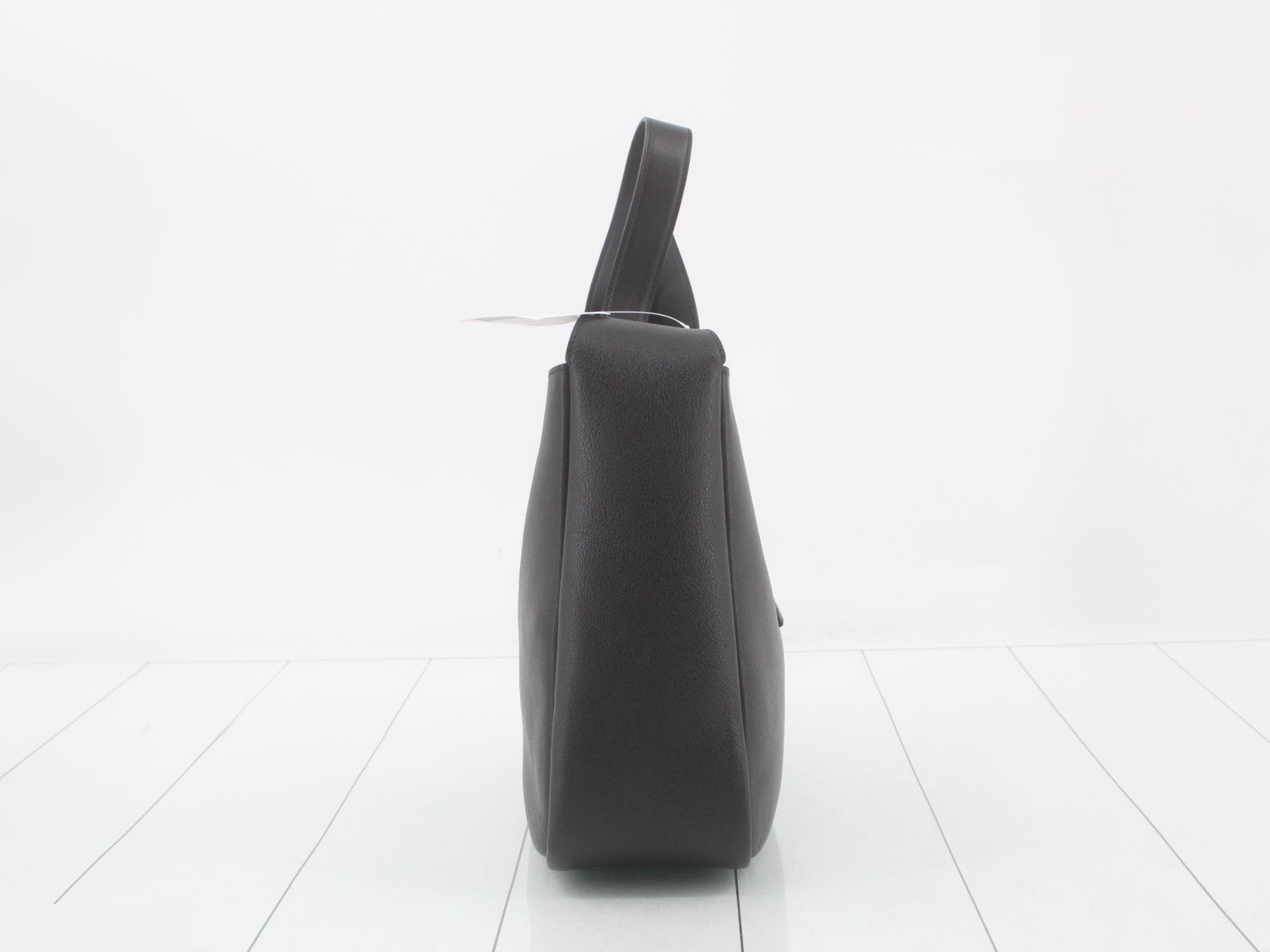 LE57 Soft Small Leather One-Shoulder Bag — view 4